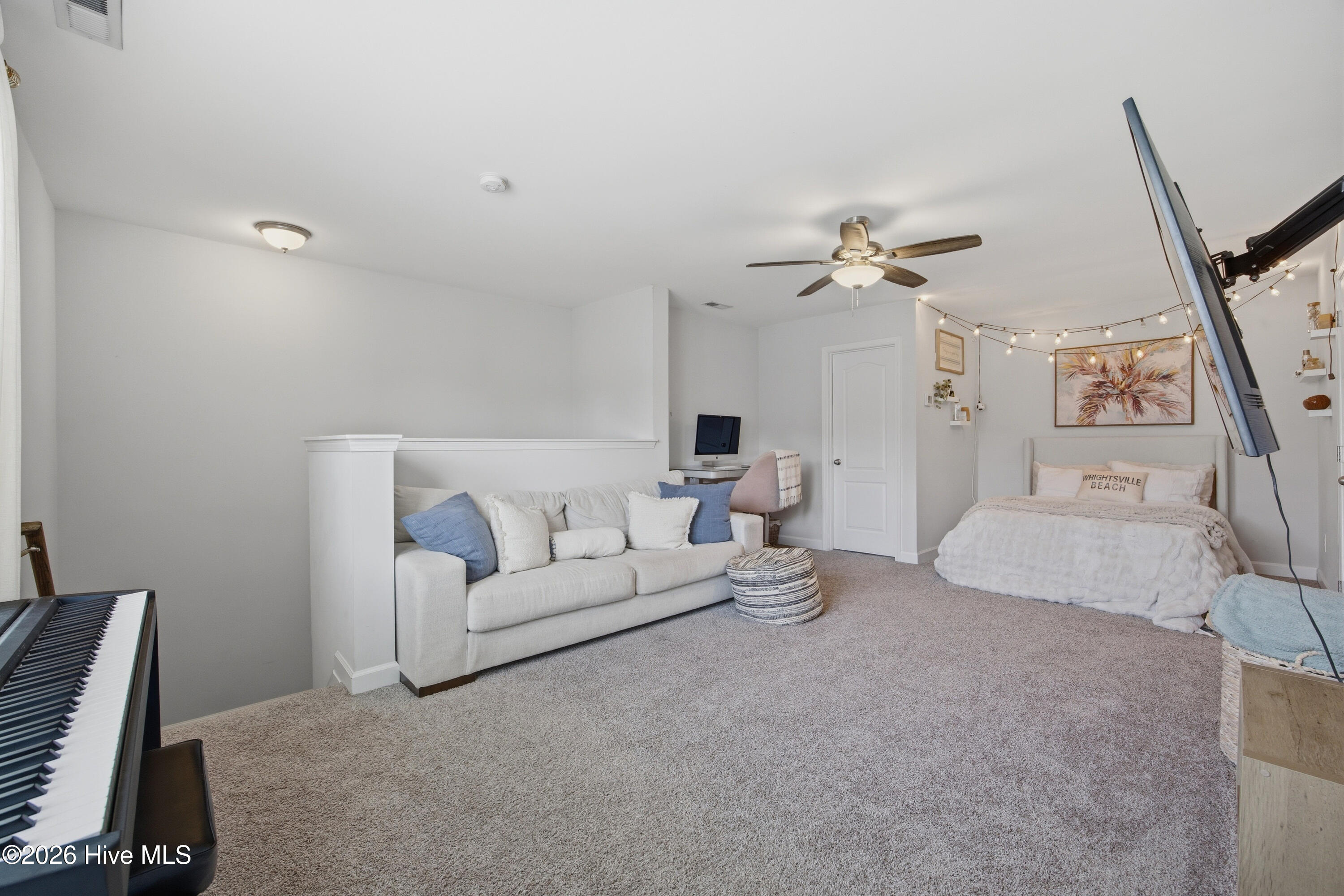 100563122 | Photo 42