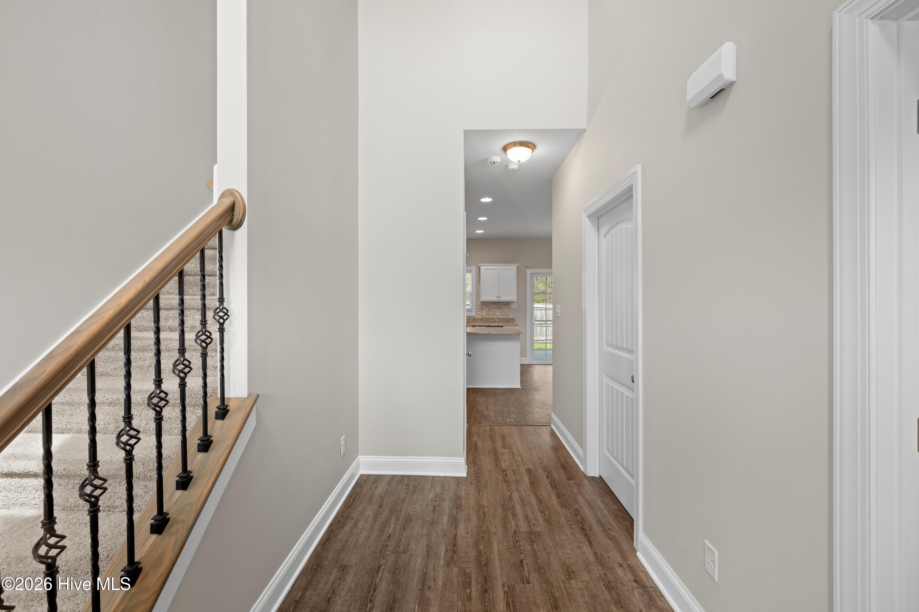 100561863 | Photo 12