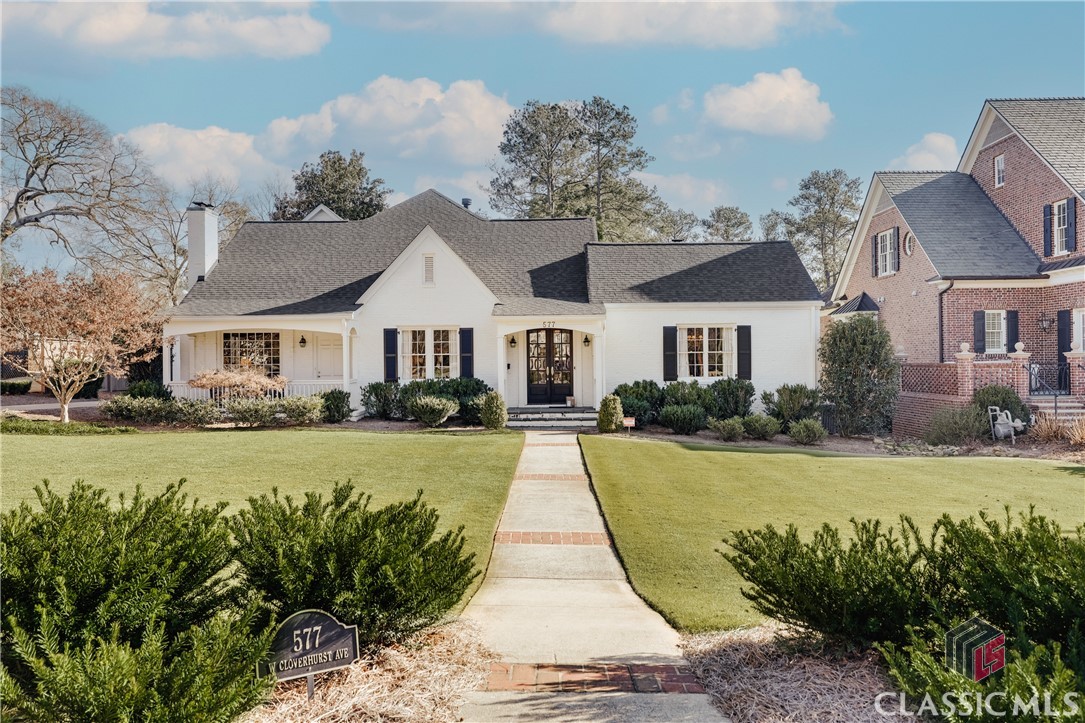 577 Cloverhurst Avenue W