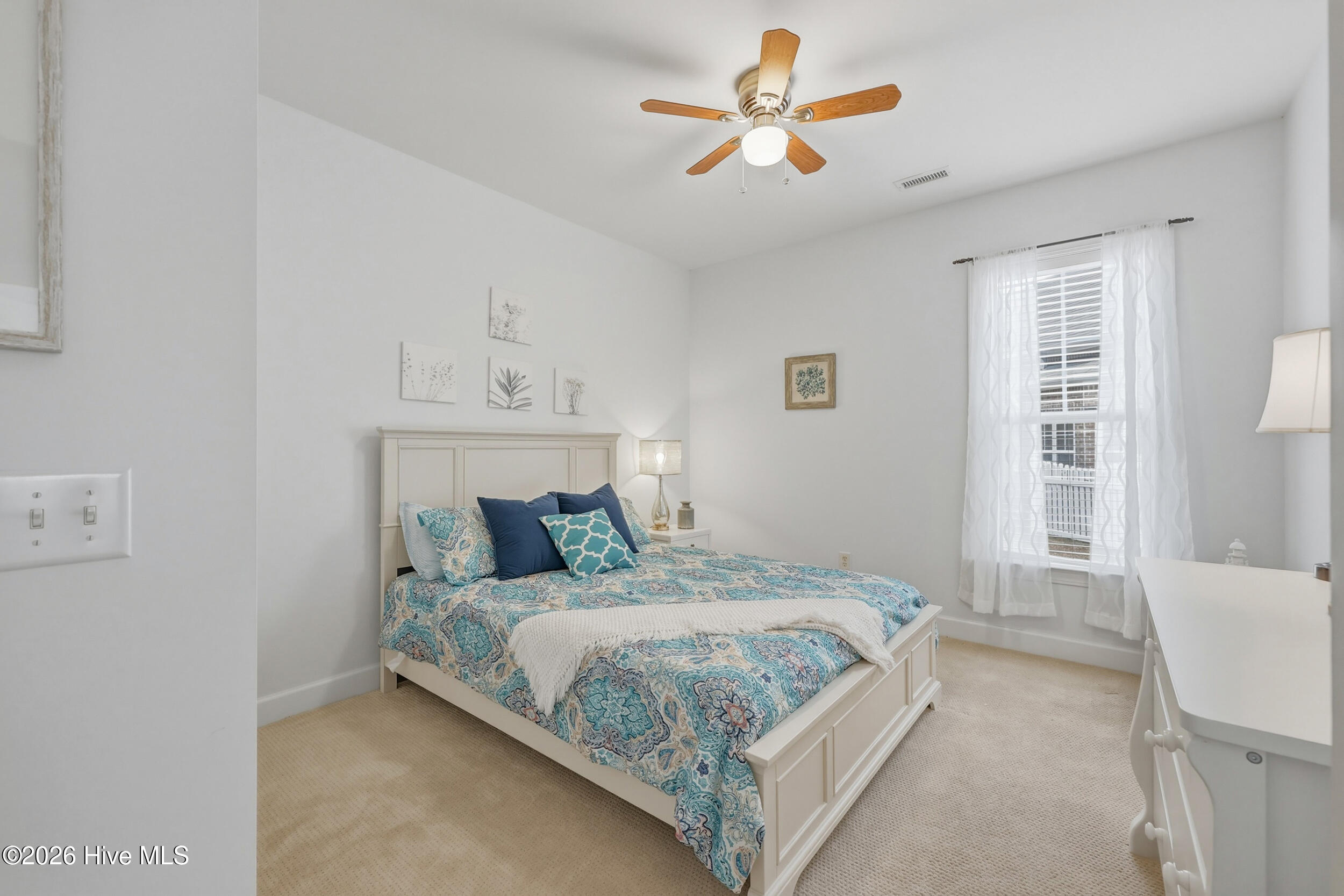 100555932 | Photo 28