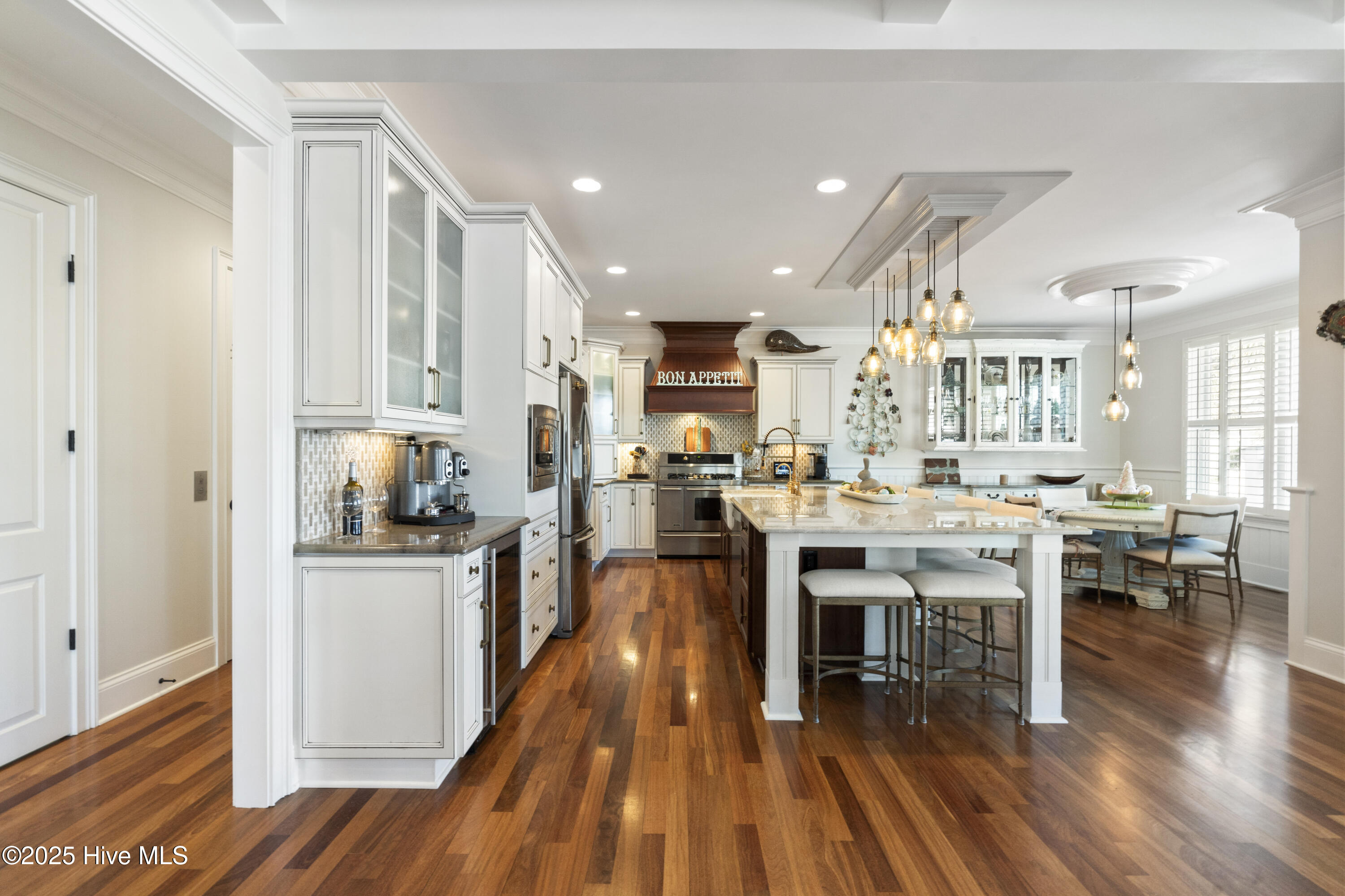 100498817 | Photo 17