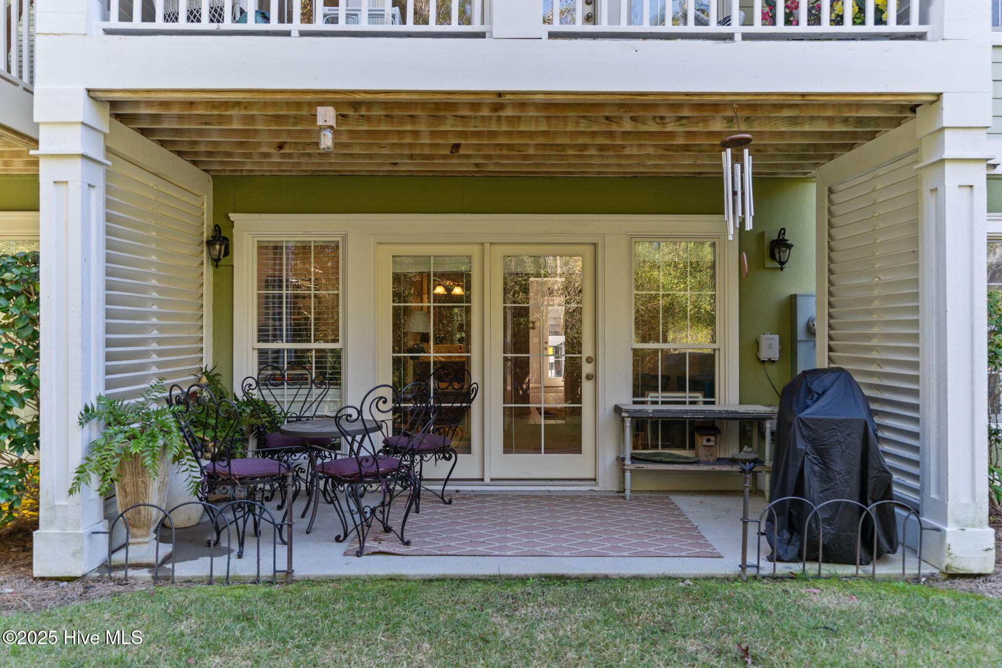 100539989 | Photo 43