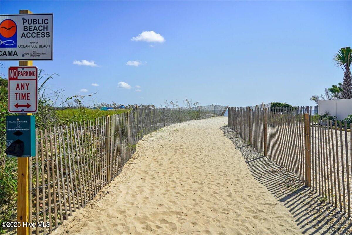 100527813 | Photo 62