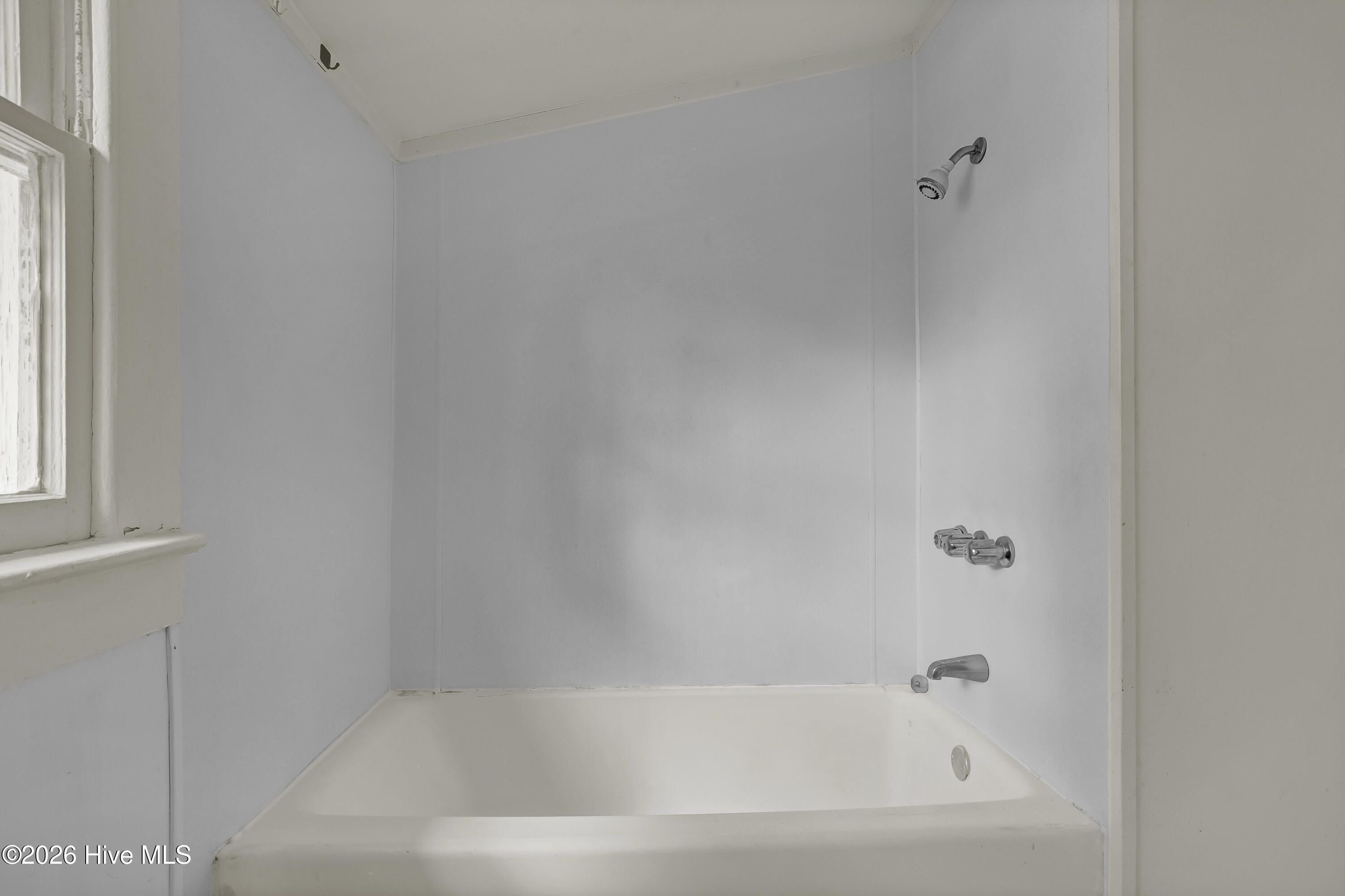 100558048 | Photo 17