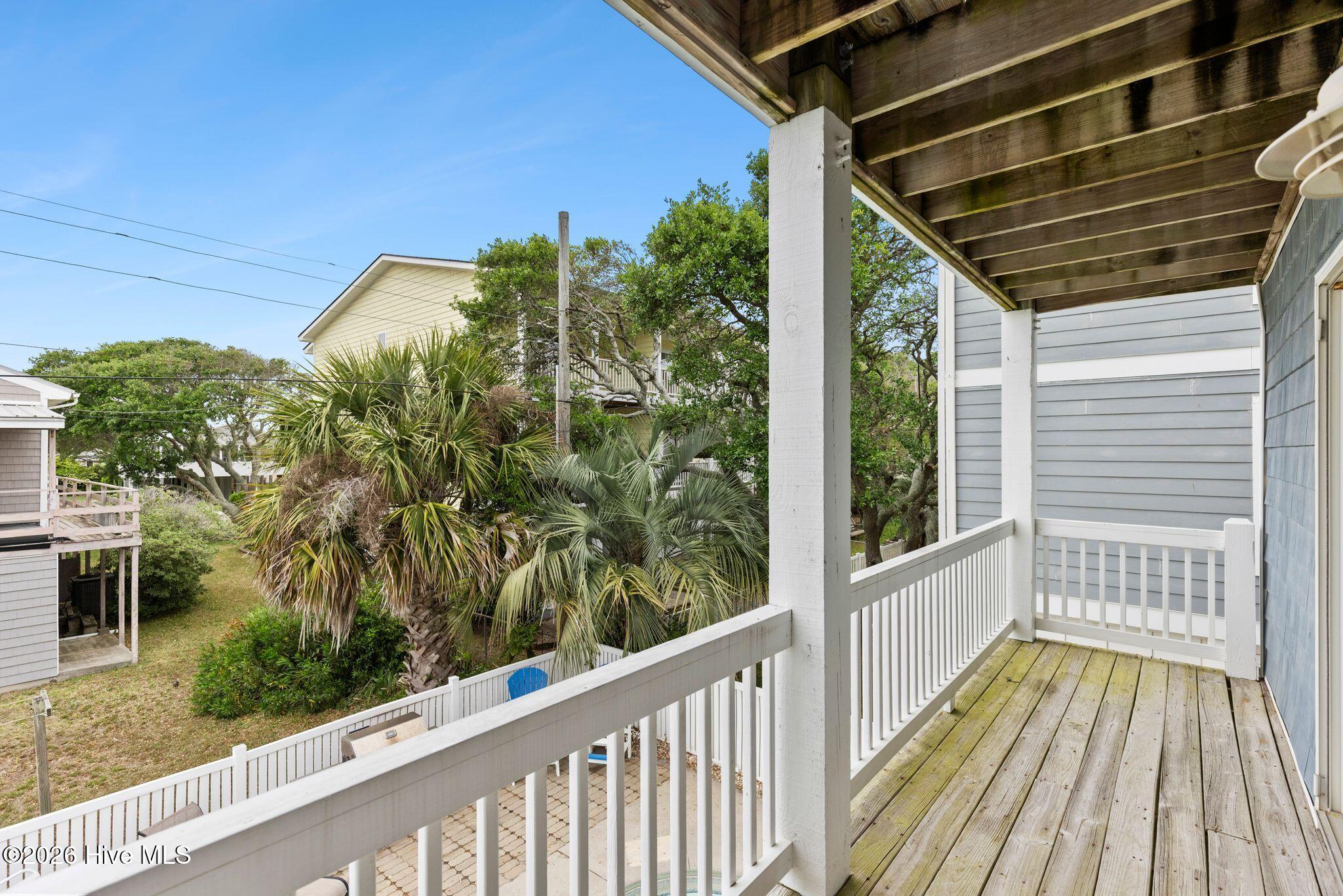 100570292 | Photo 27