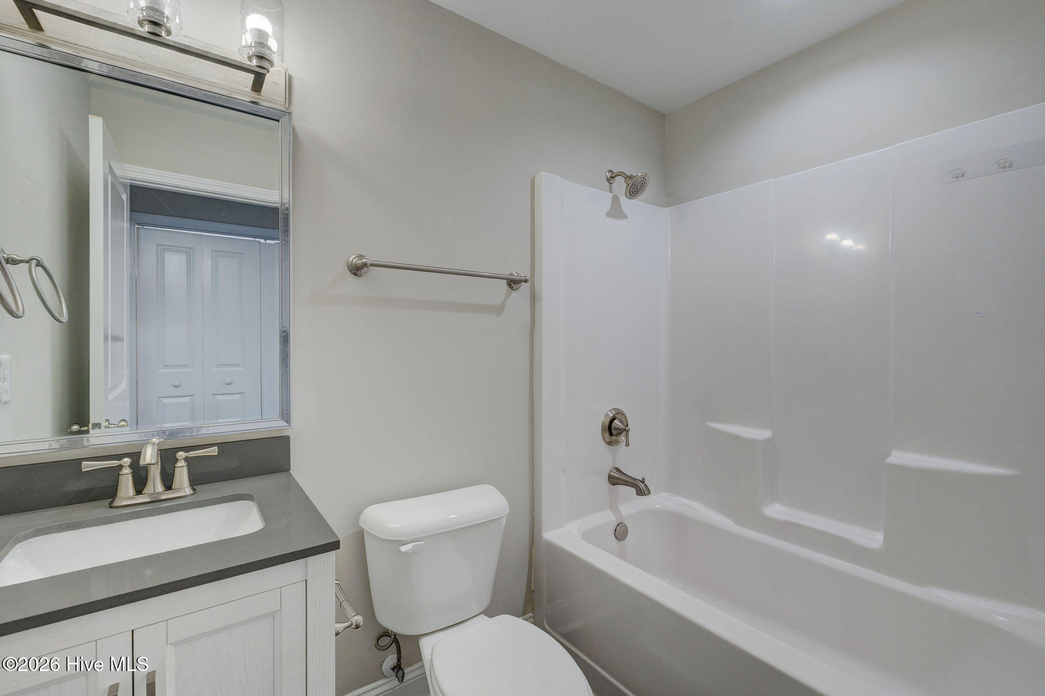 100562693 | Photo 27