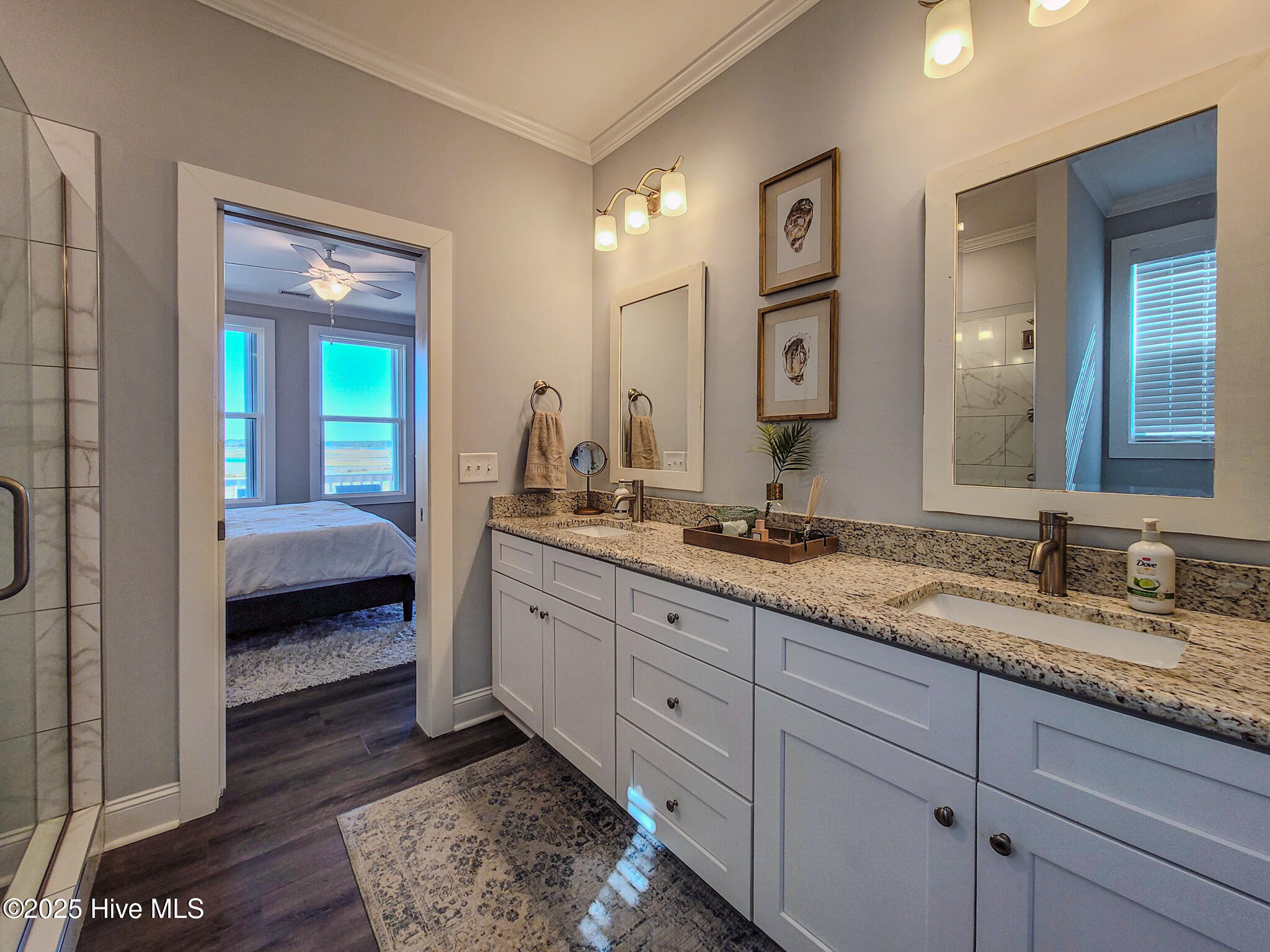 100540688 | Photo 18