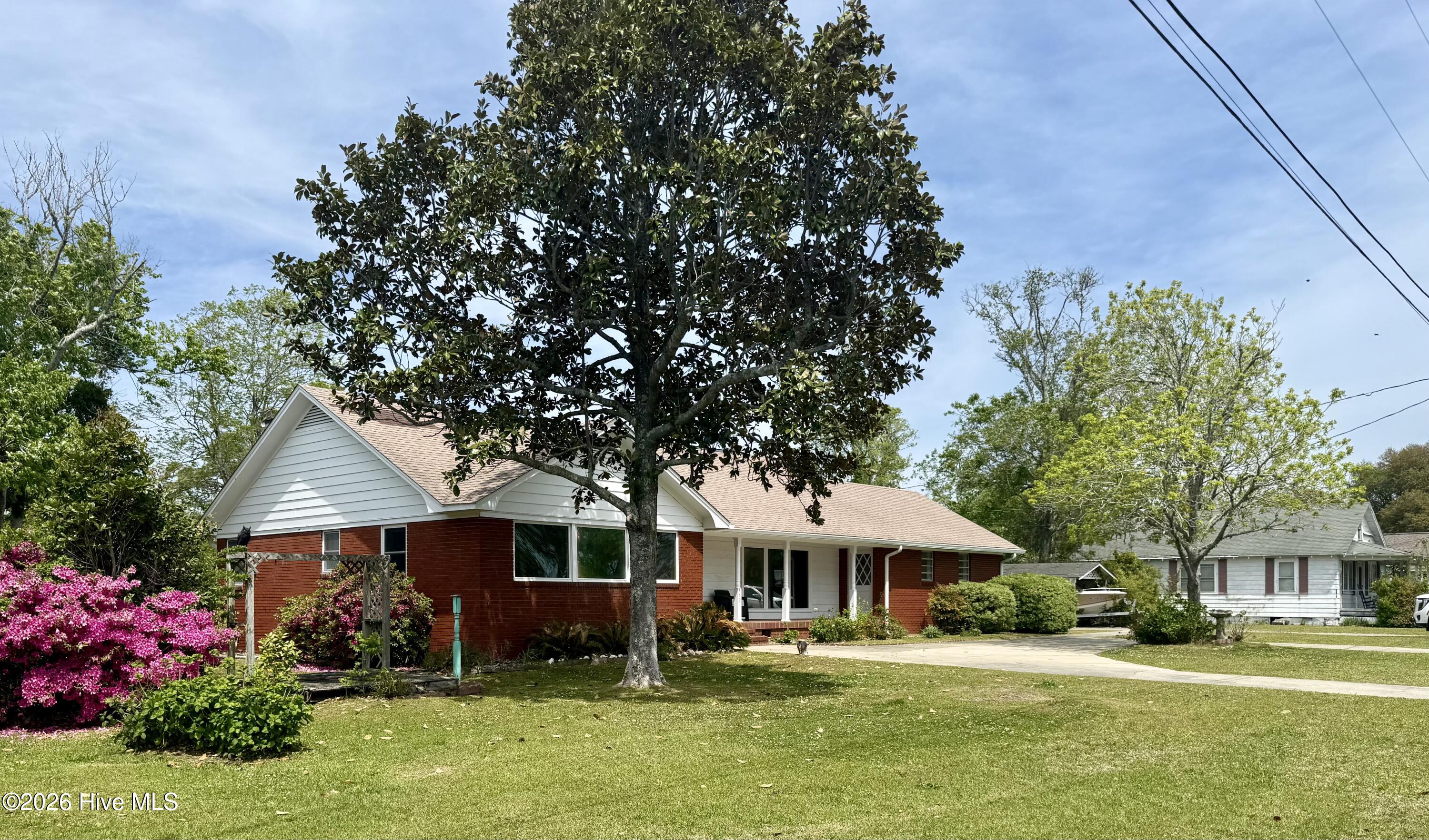 Featured Property 459 Shell 