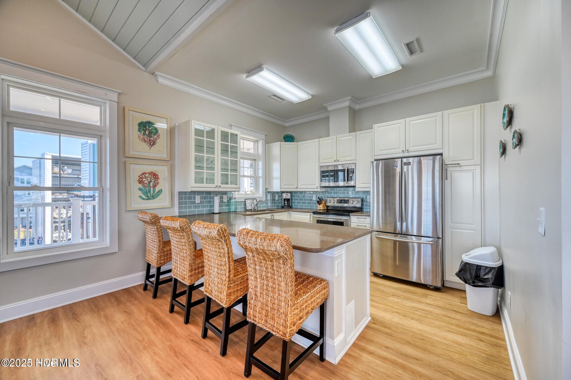 100514575 | Photo 39