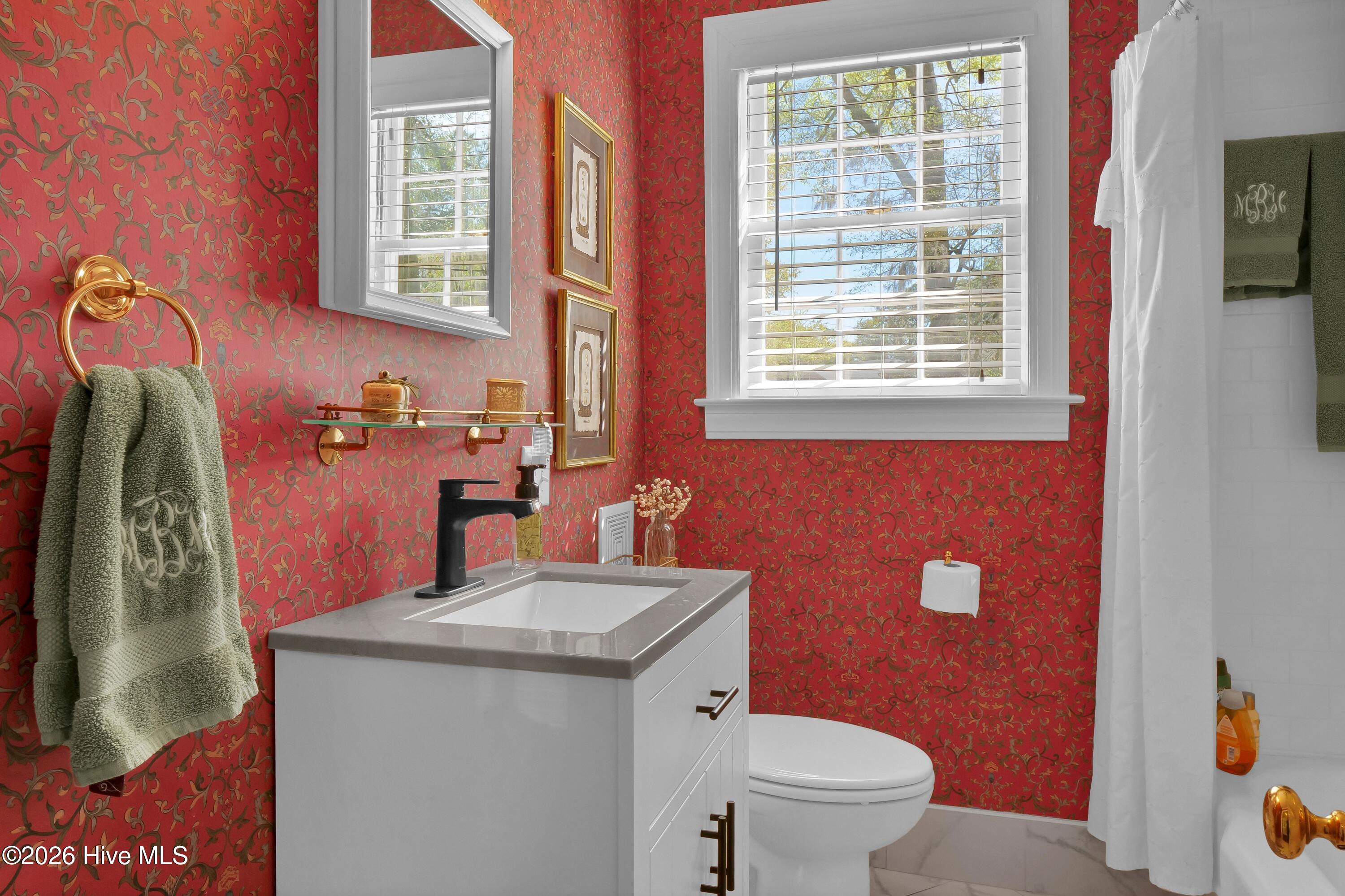 100562468 | Photo 26