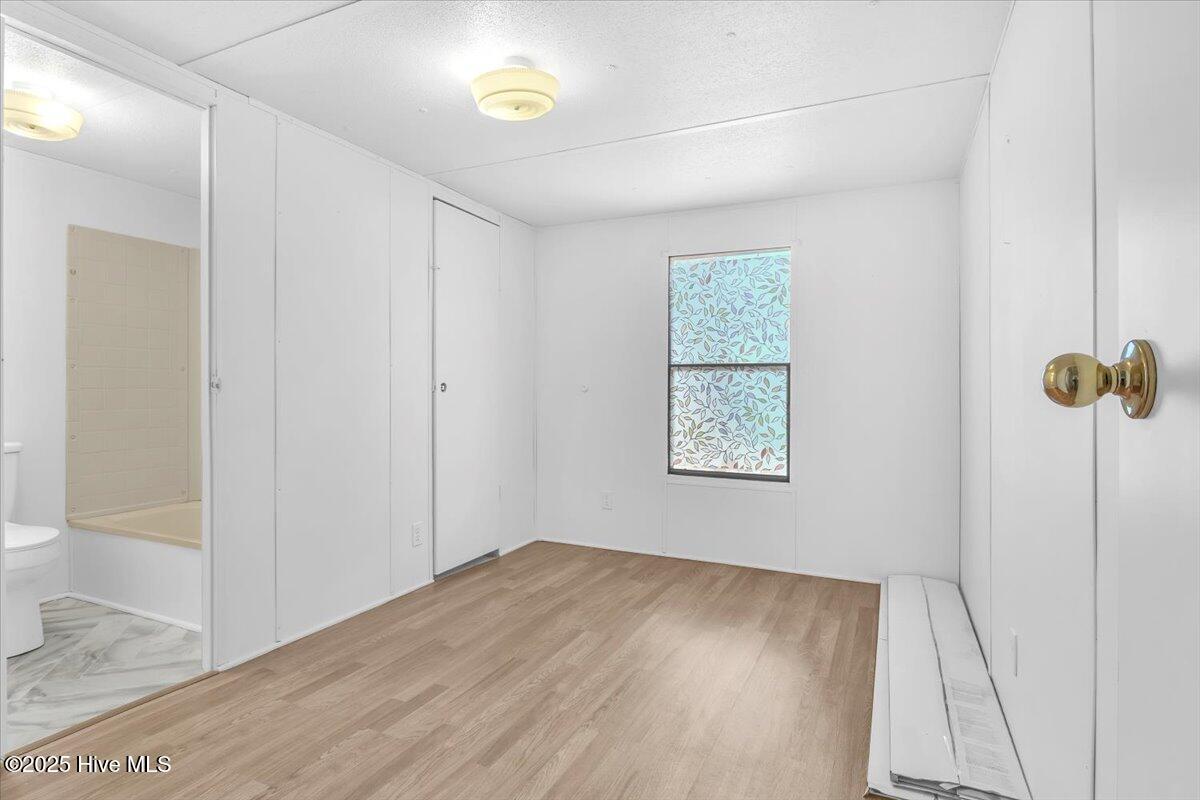 100536765 | Photo 26