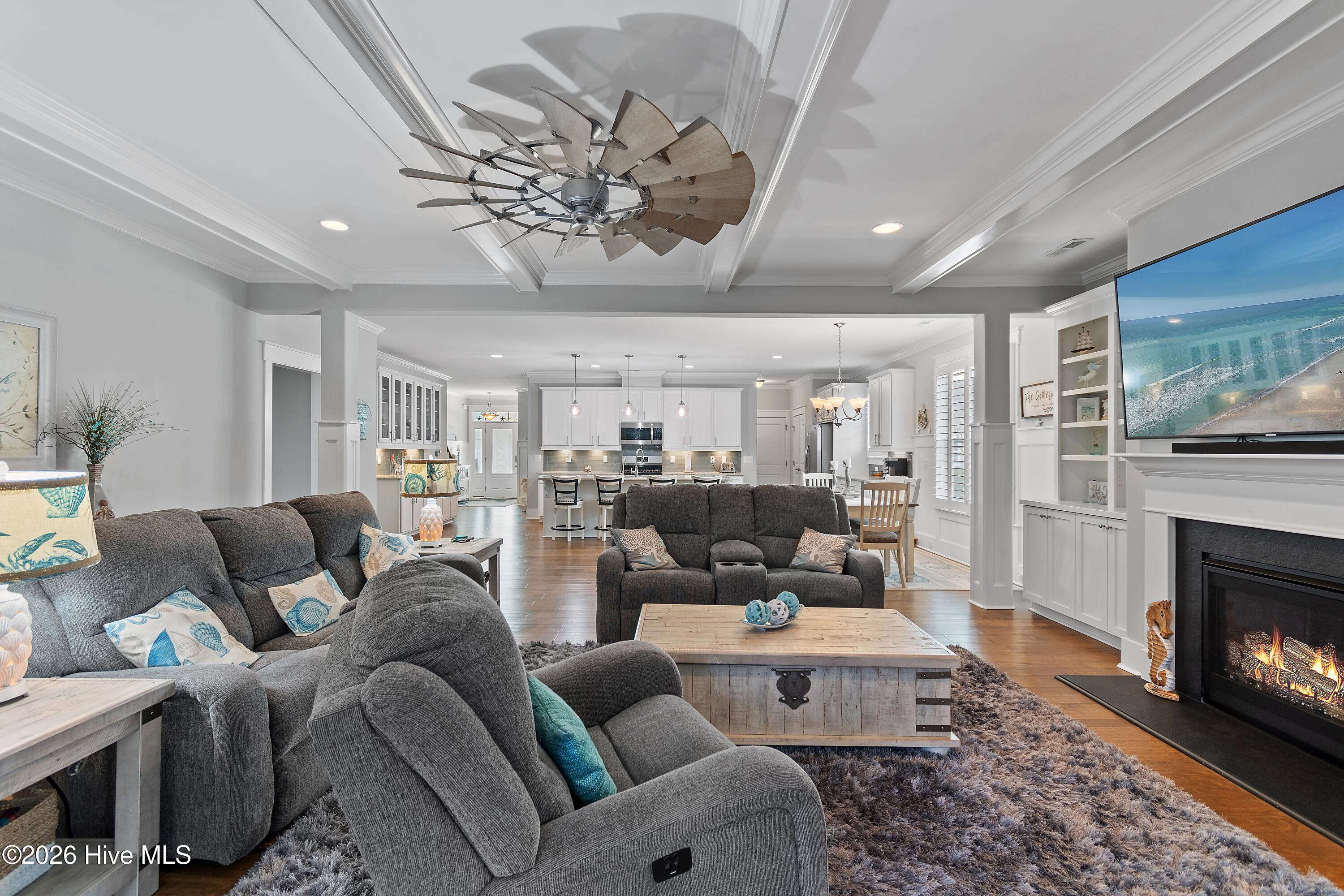 100561282 | Photo 19