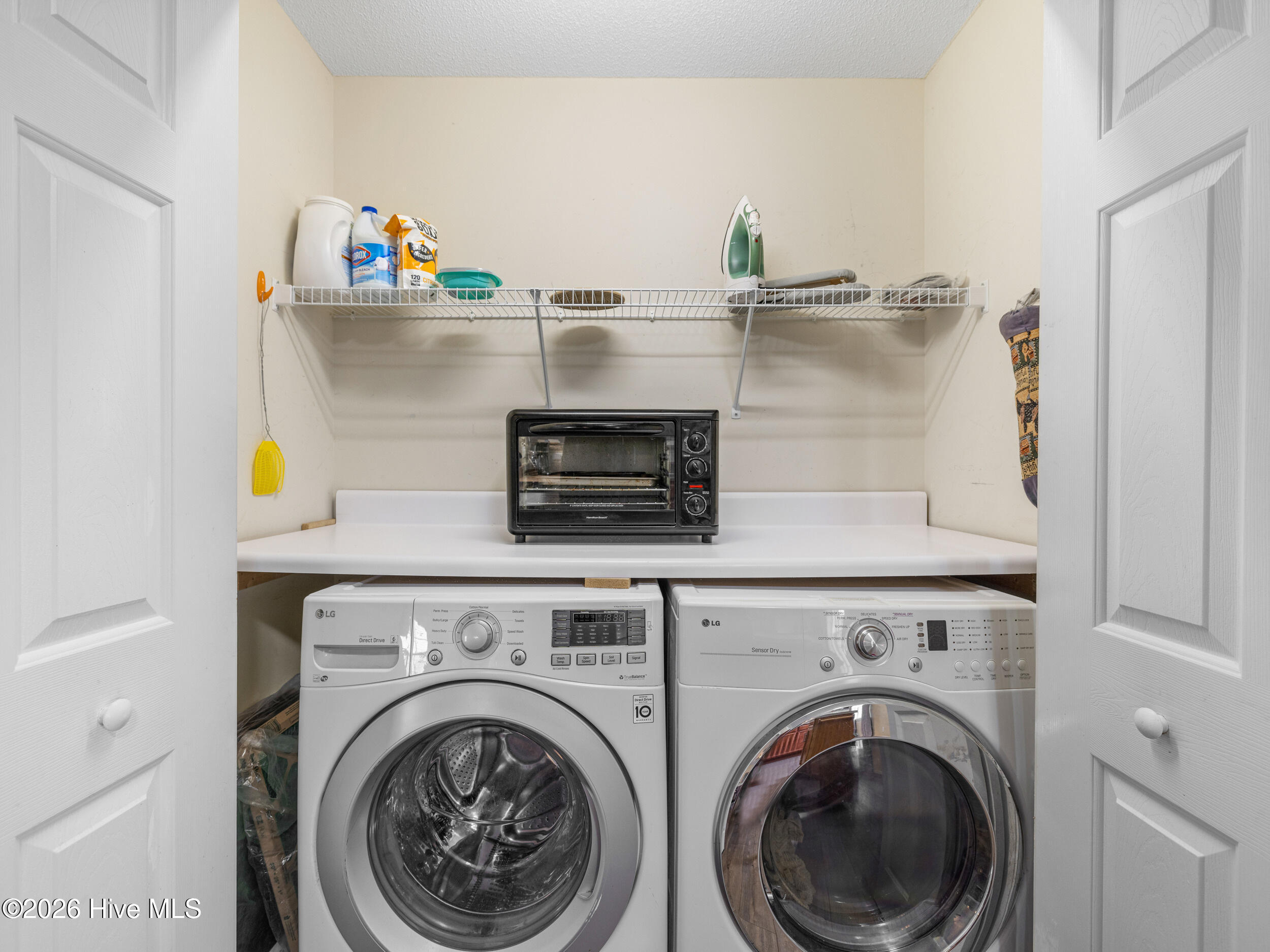 100556892 | Photo 30