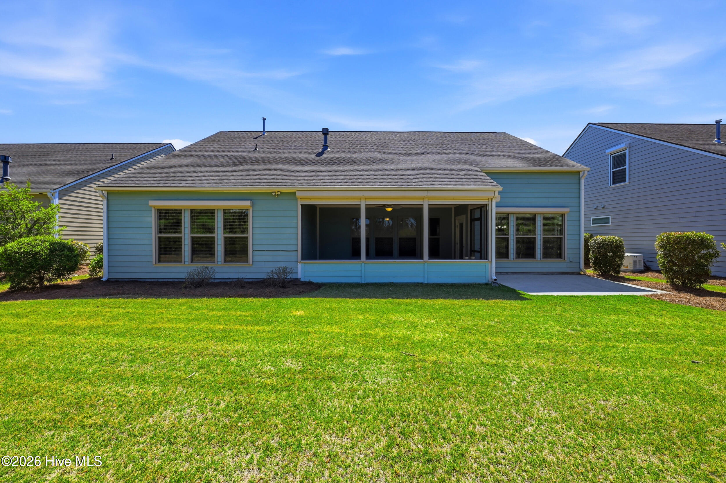 100565292 | Photo 38