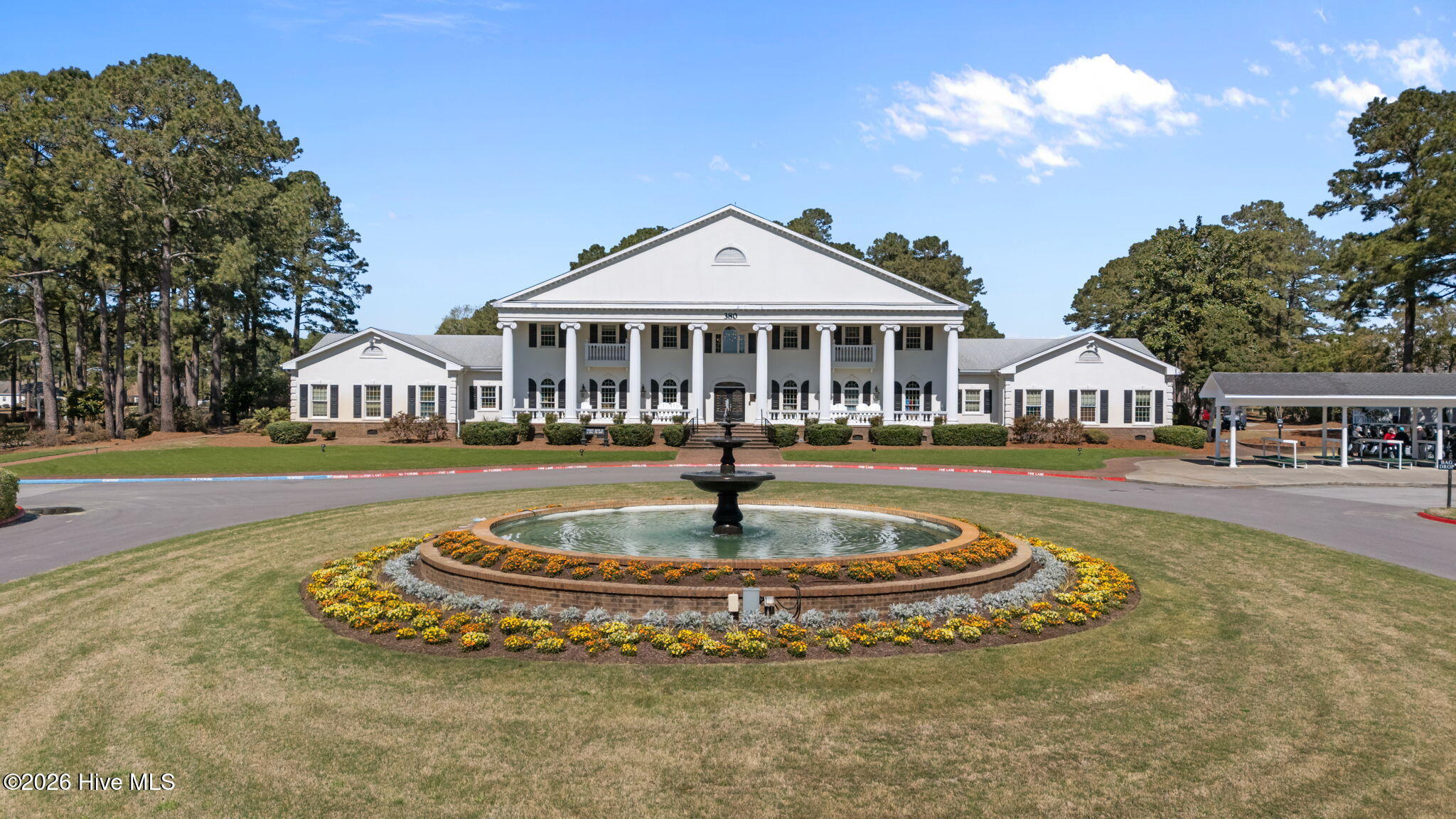 100561049 | Photo 41