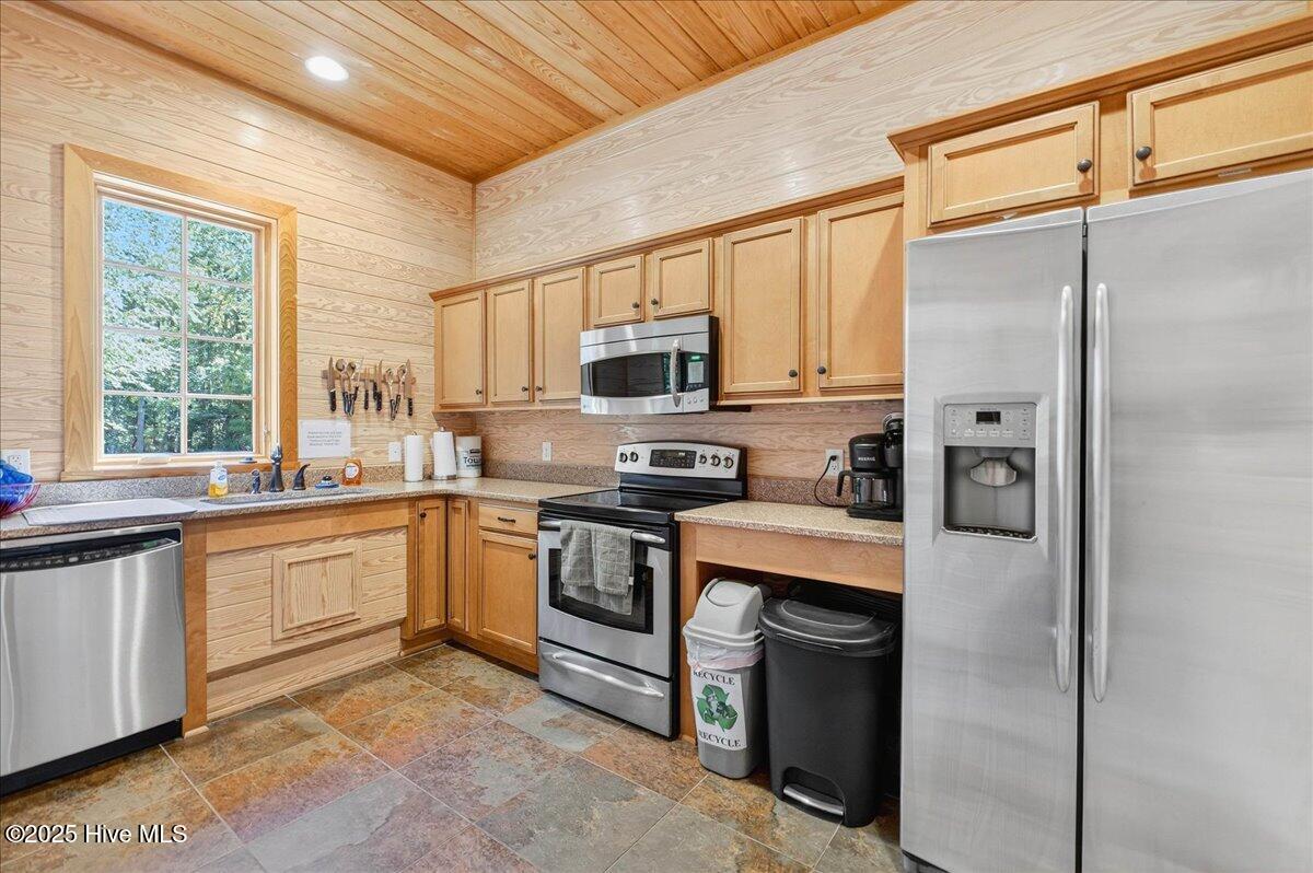 100530604 | Photo 98