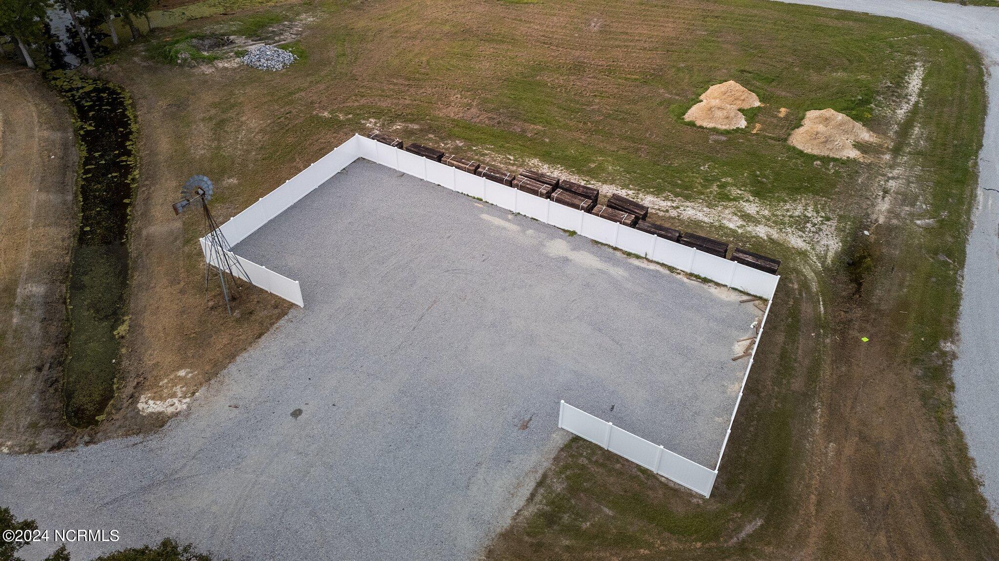 100530583 | Photo 52