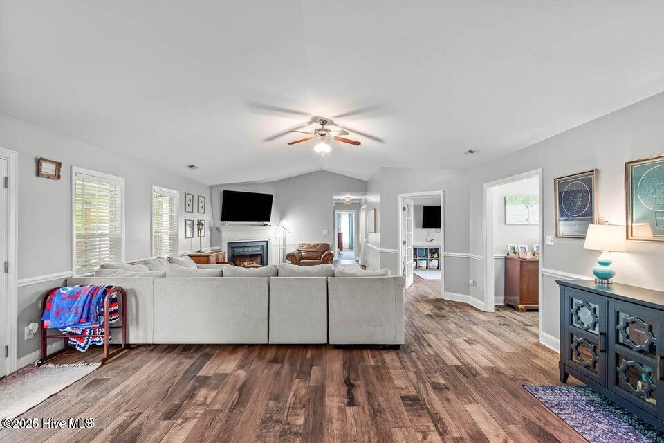 100554498 | Photo 13