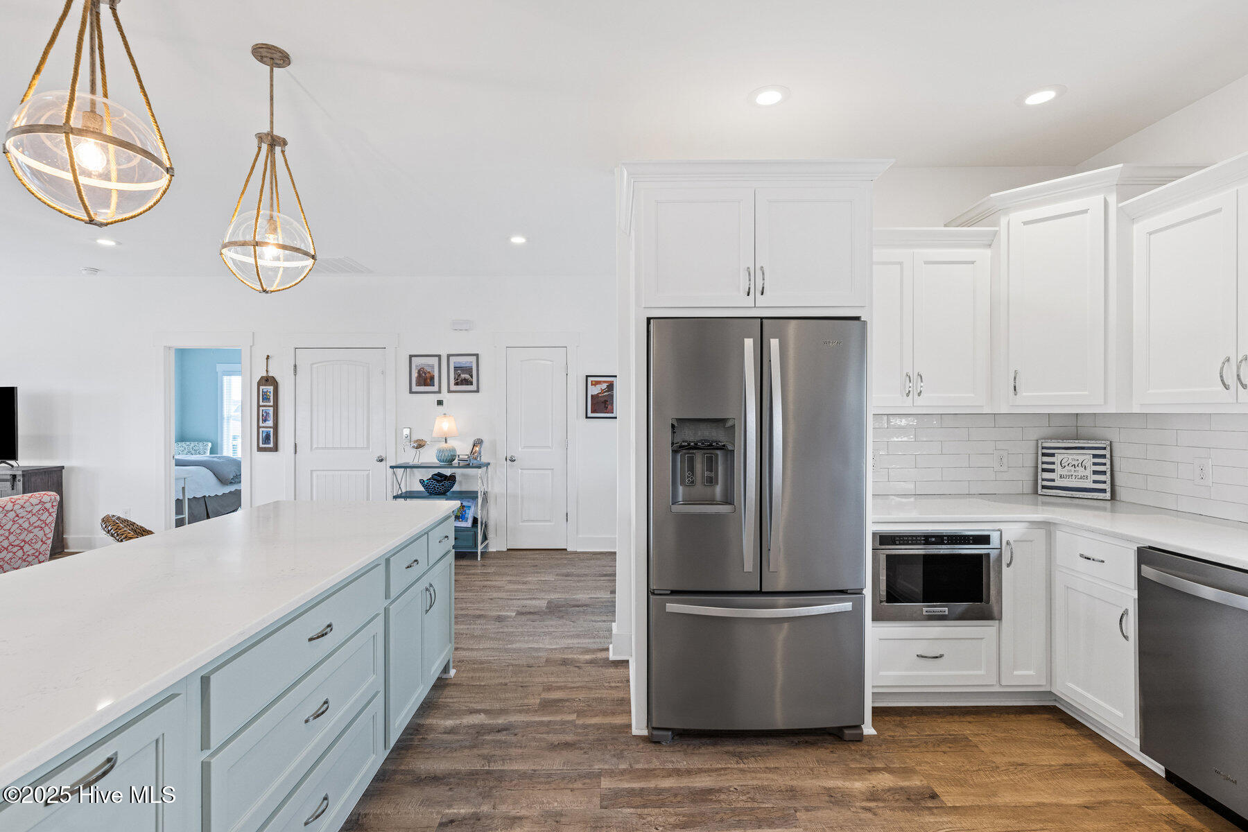 100523627 | Photo 10