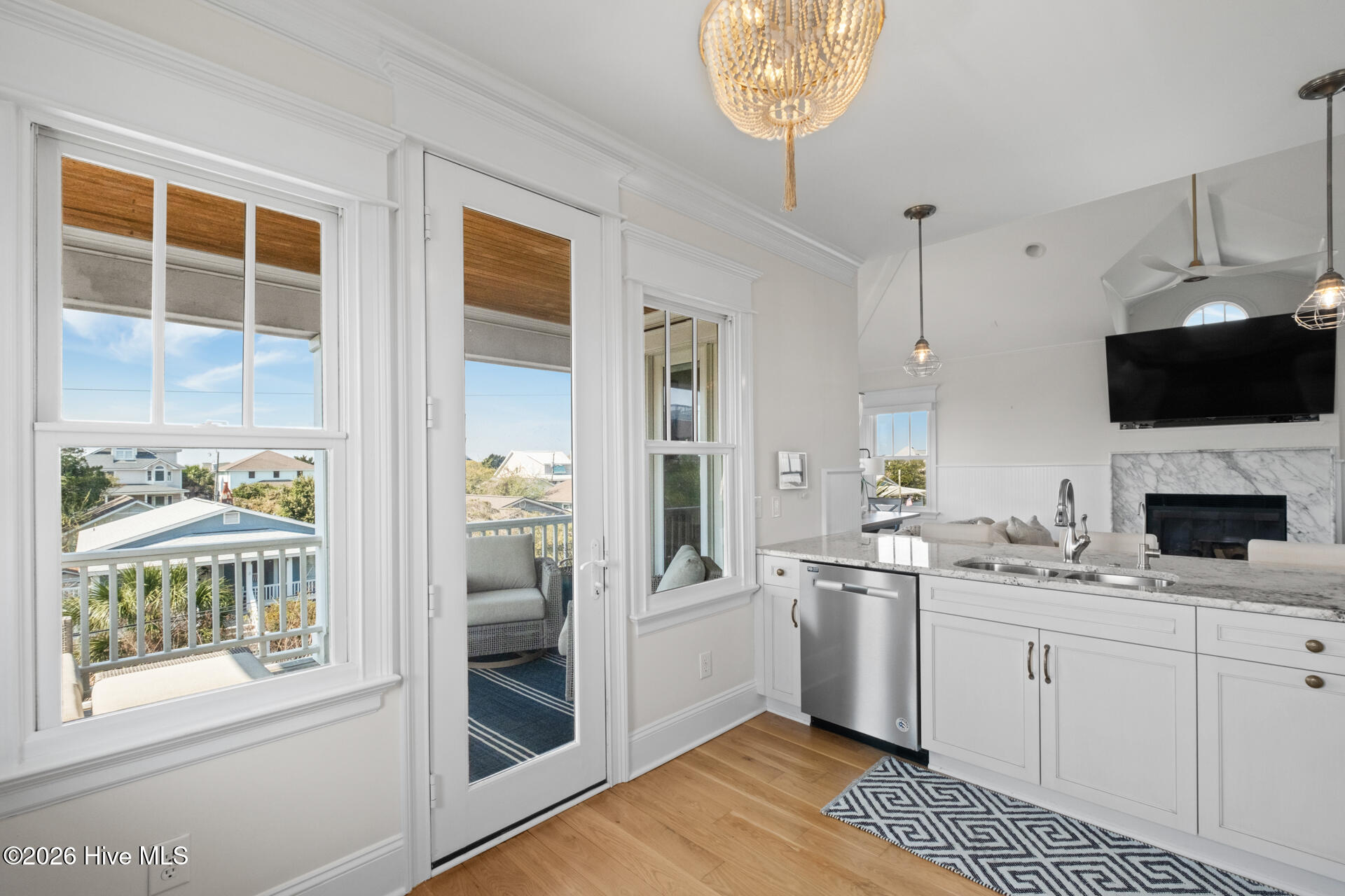 100567565 | Photo 10