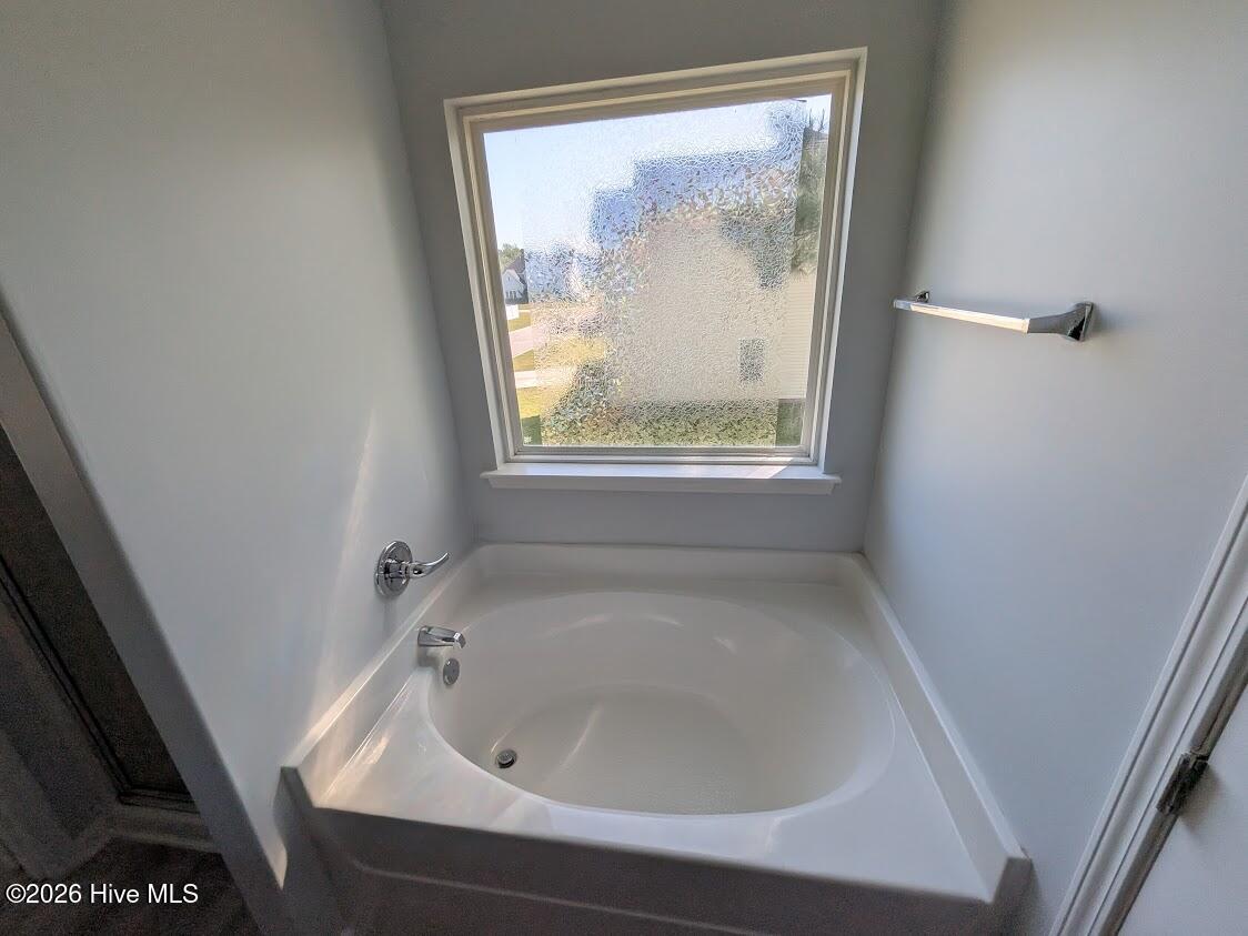 100566227 | Photo 14