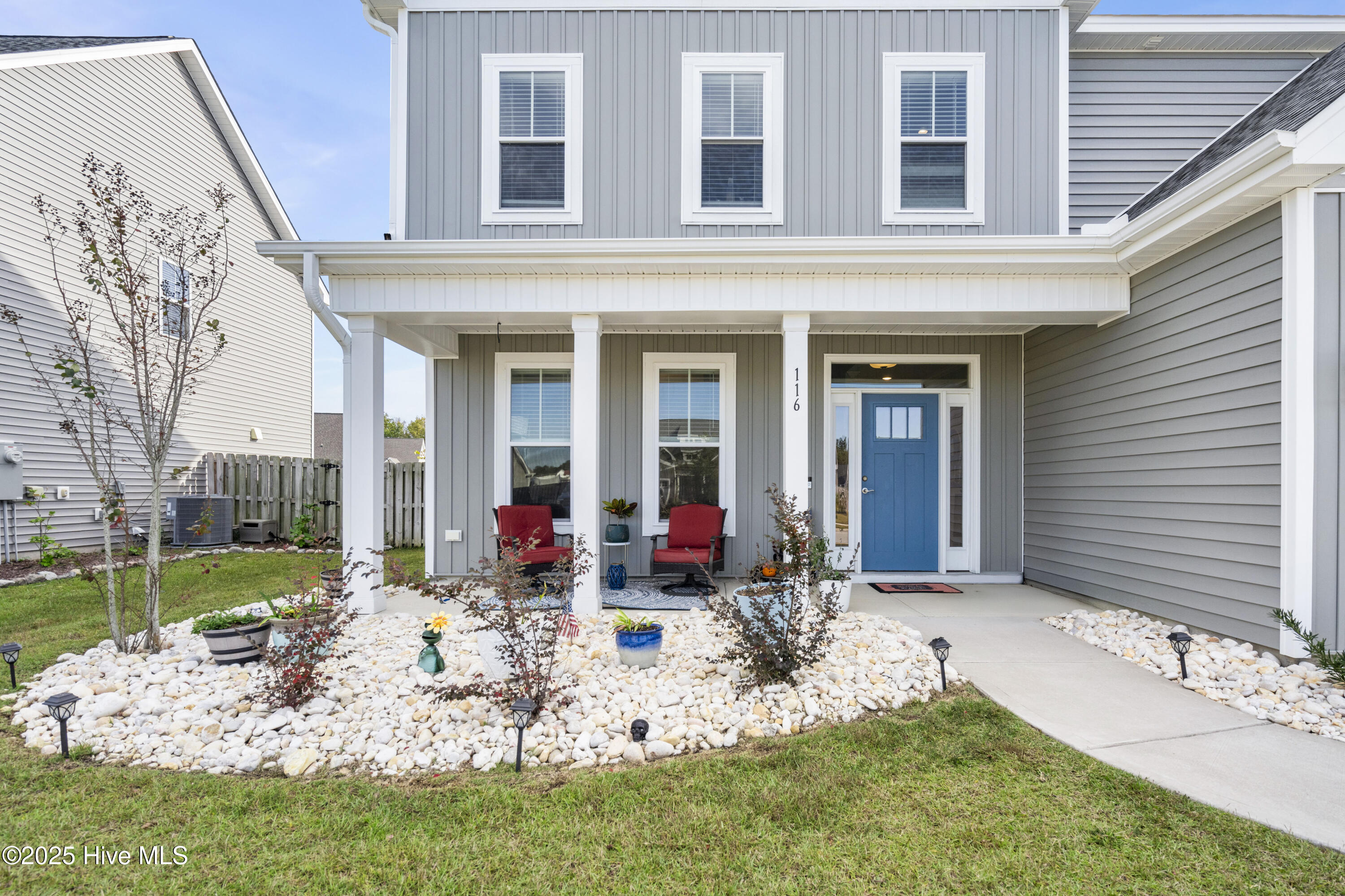 100538351 | Photo 74