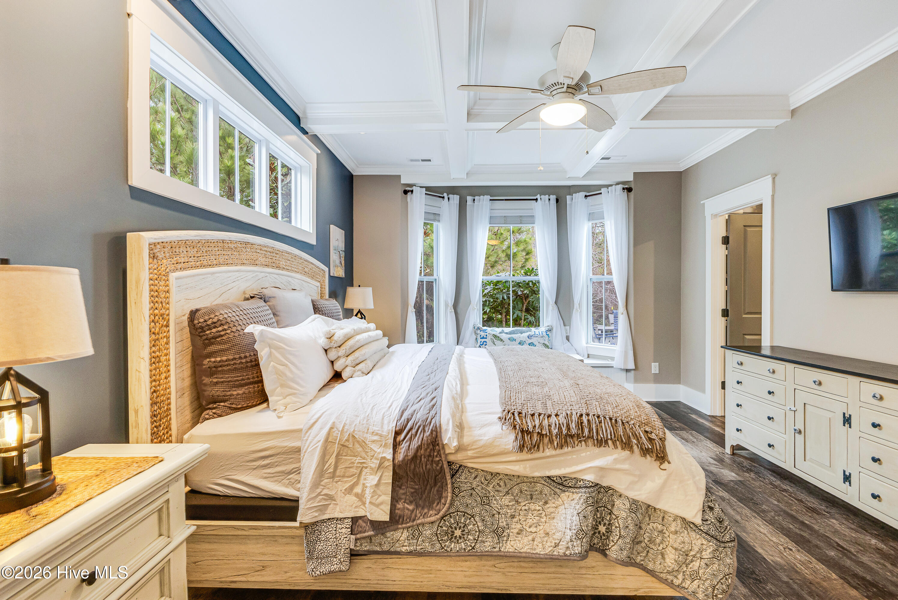 100551306 | Photo 28