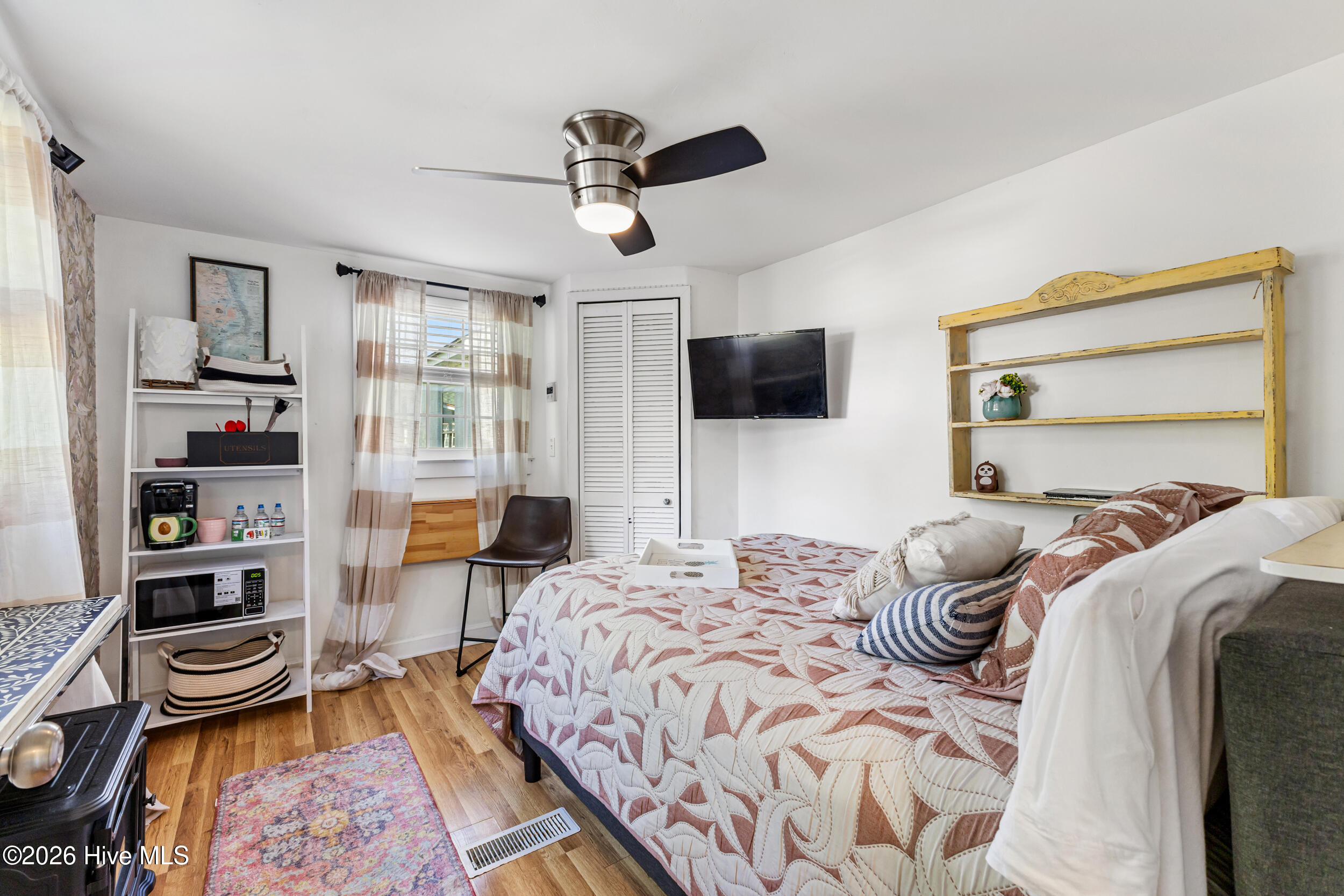 100567073 | Photo 21