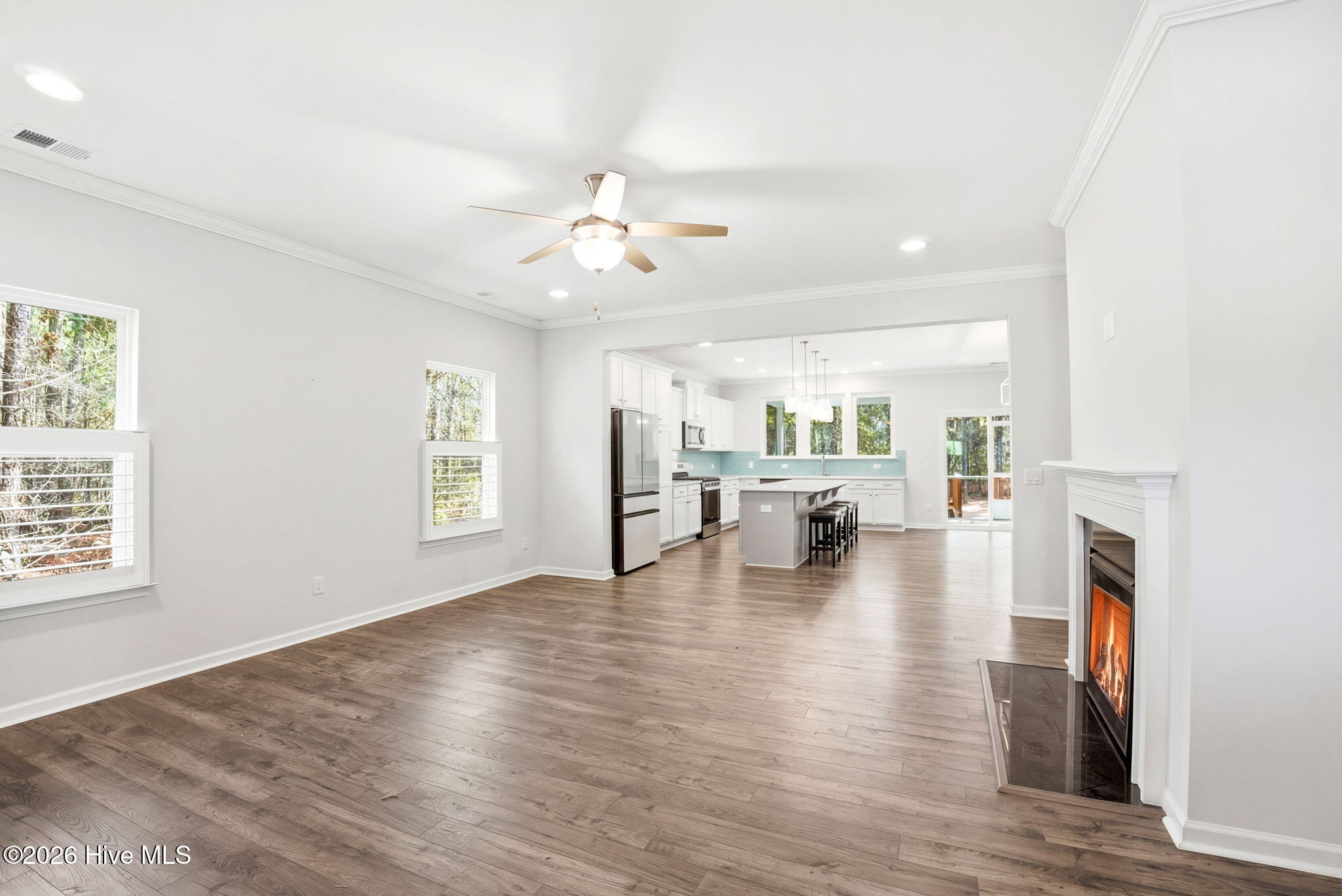 100558607 | Photo 10