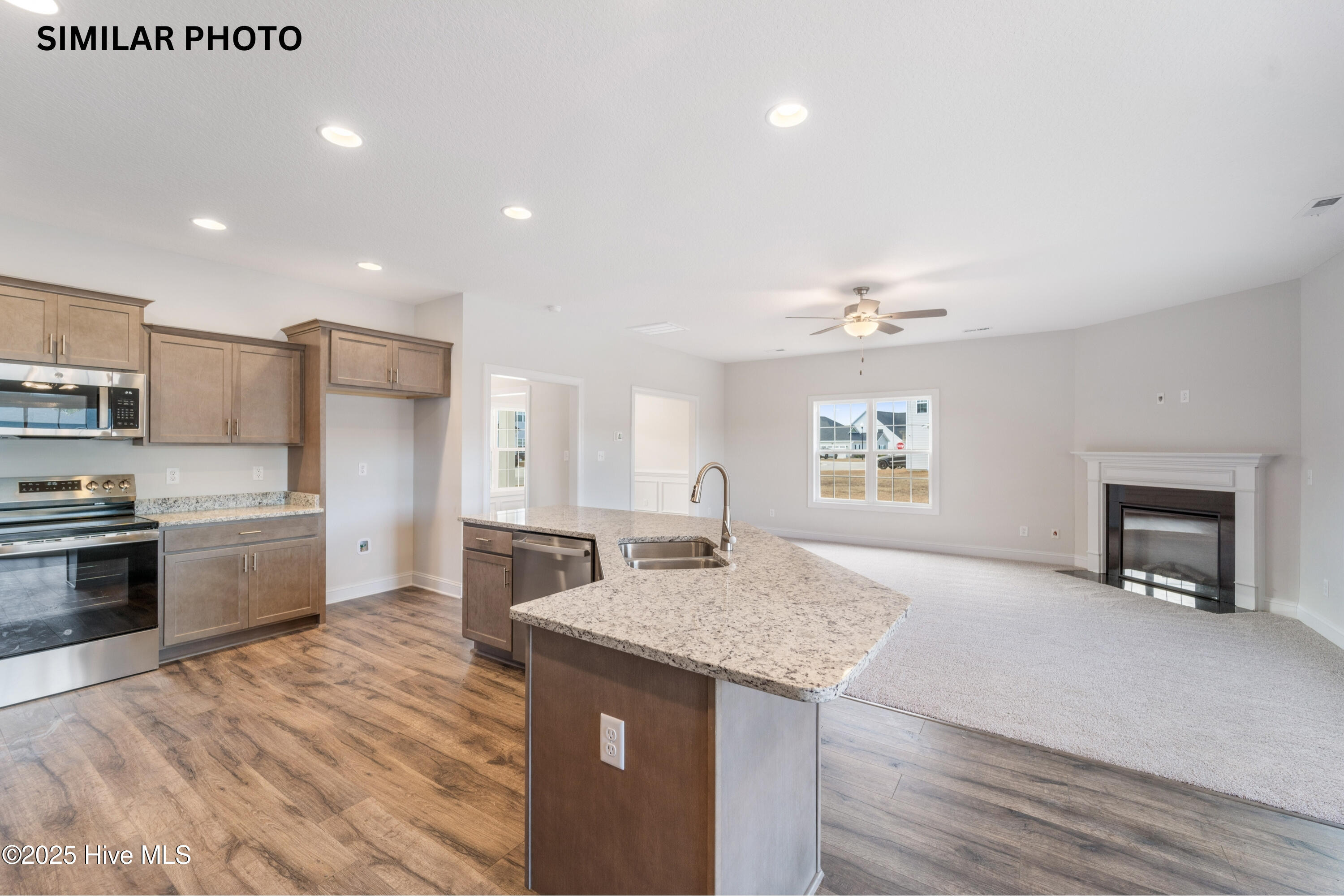 100521769 | Photo 18