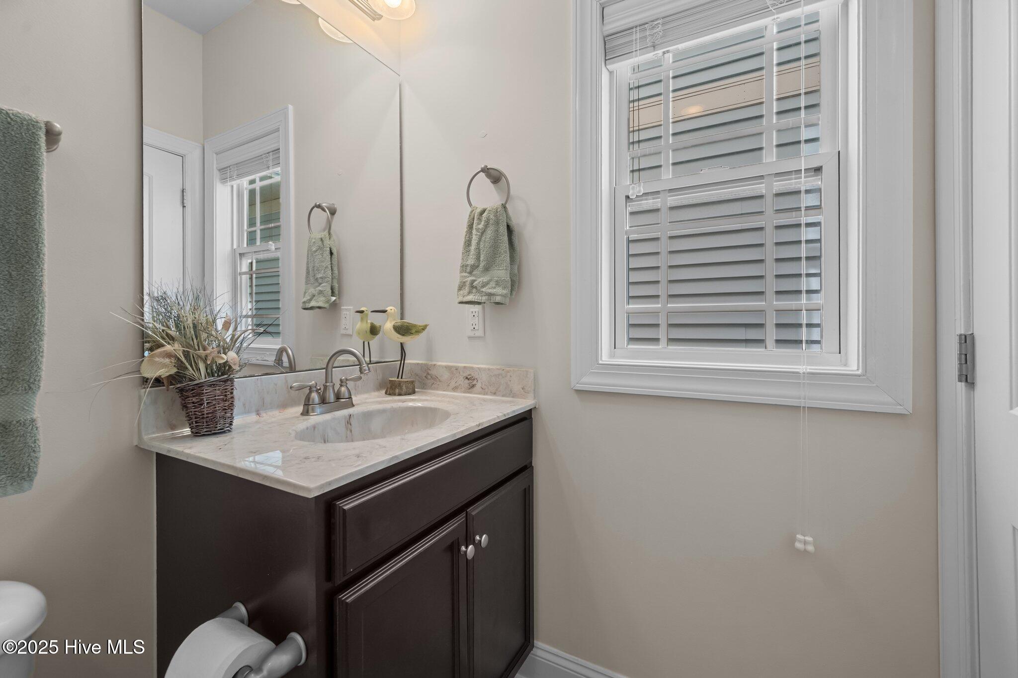 100515598 | Photo 30