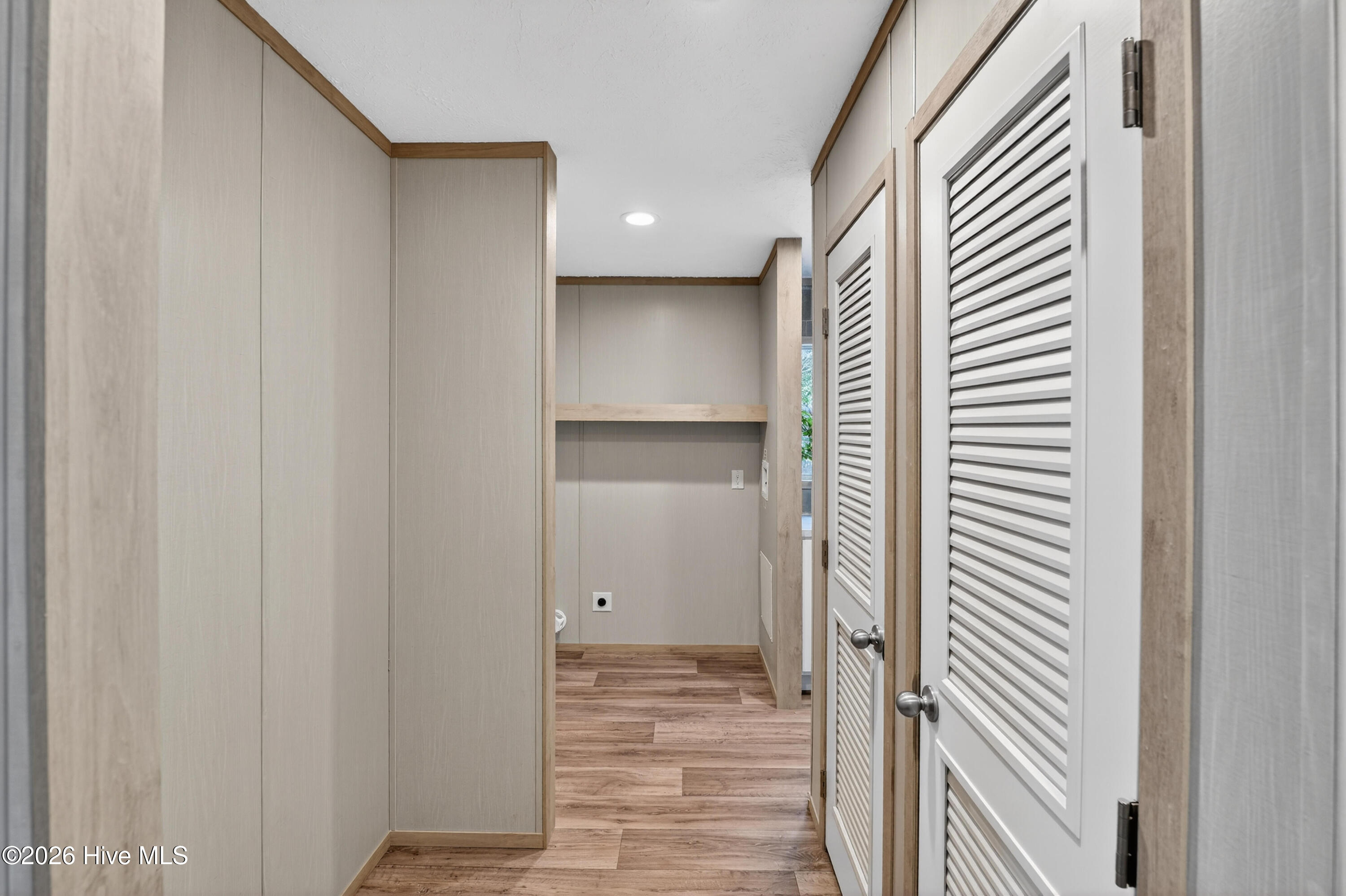 100560207 | Photo 20