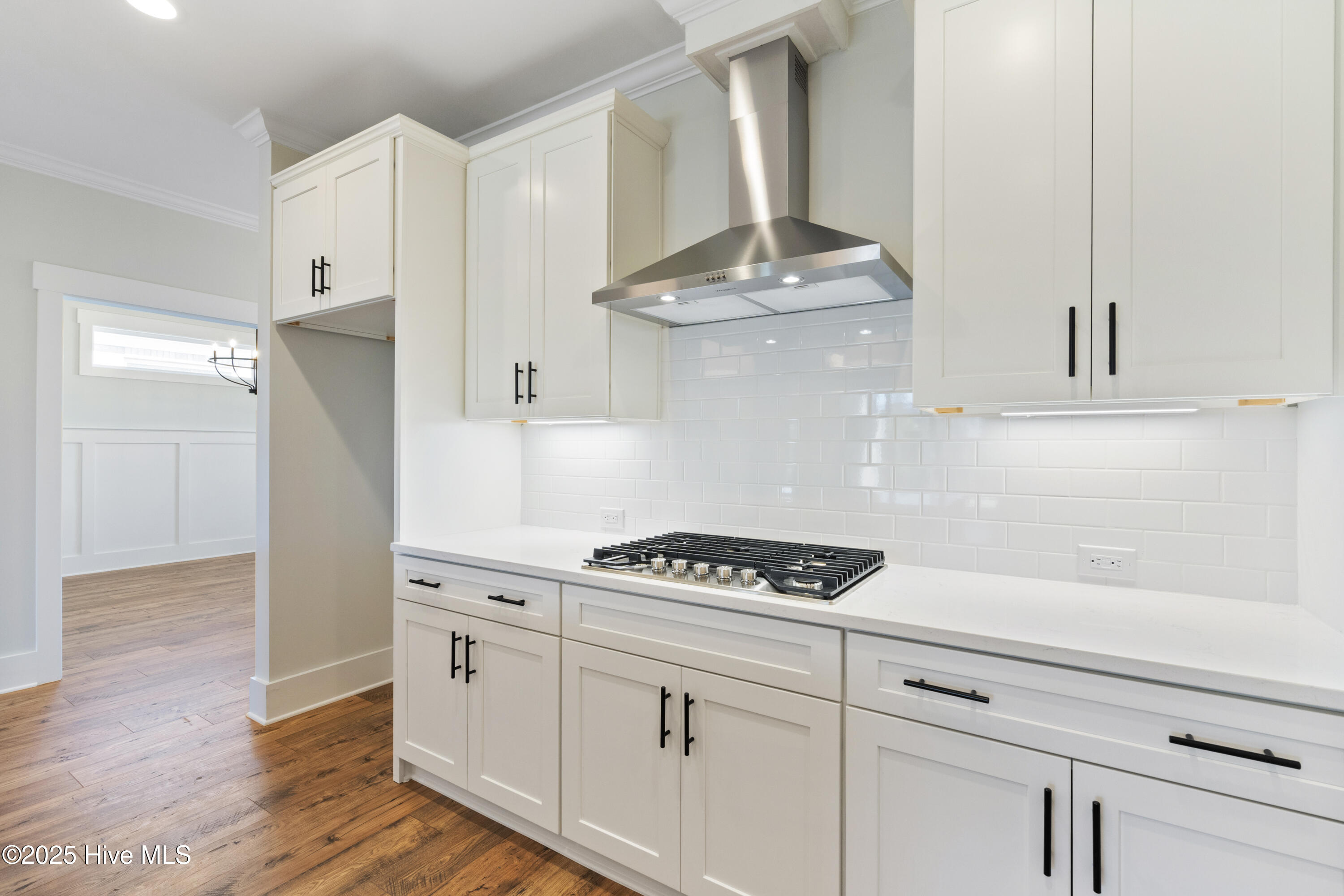 100522089 | Photo 10