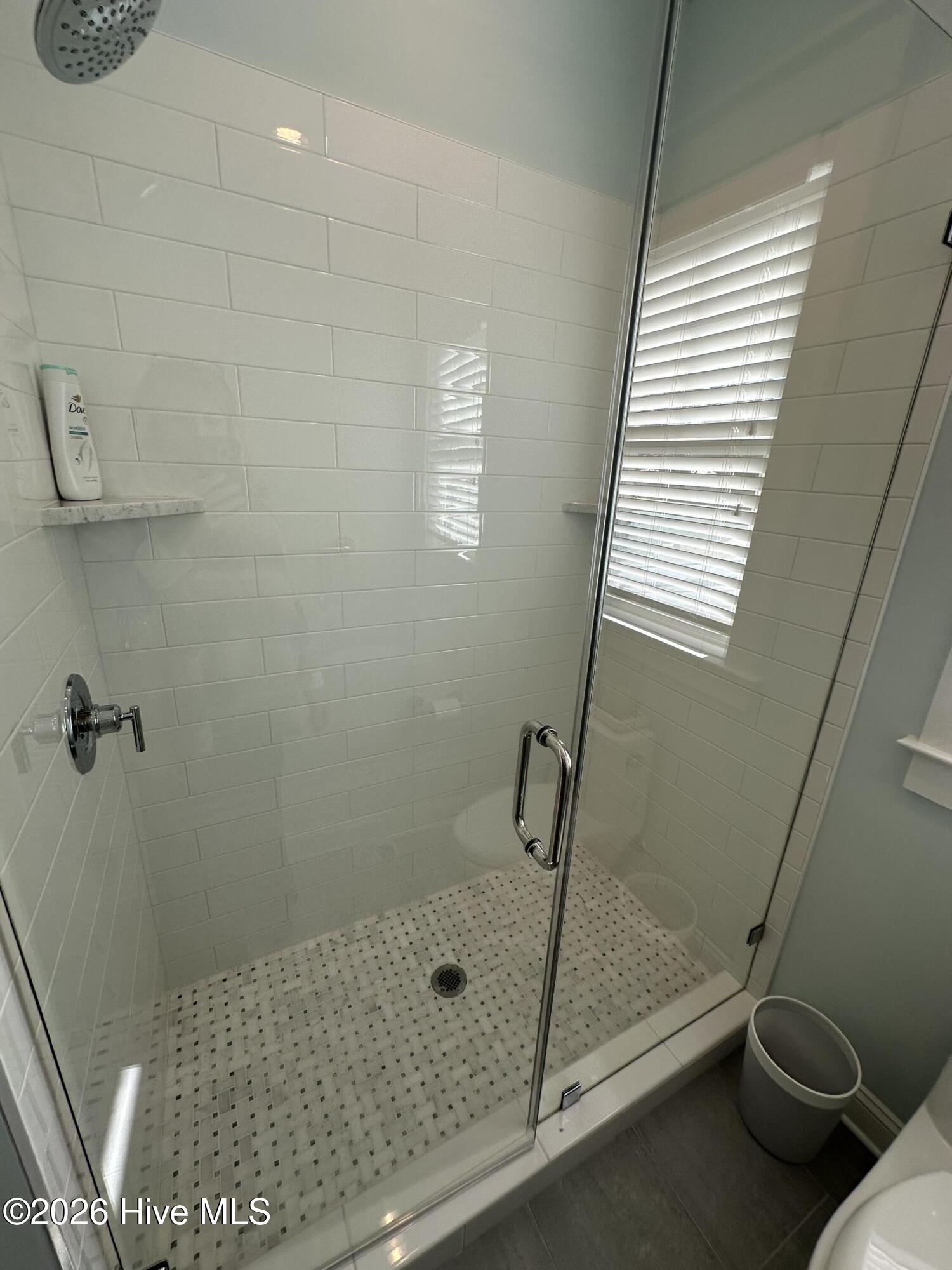 100562108 | Photo 28