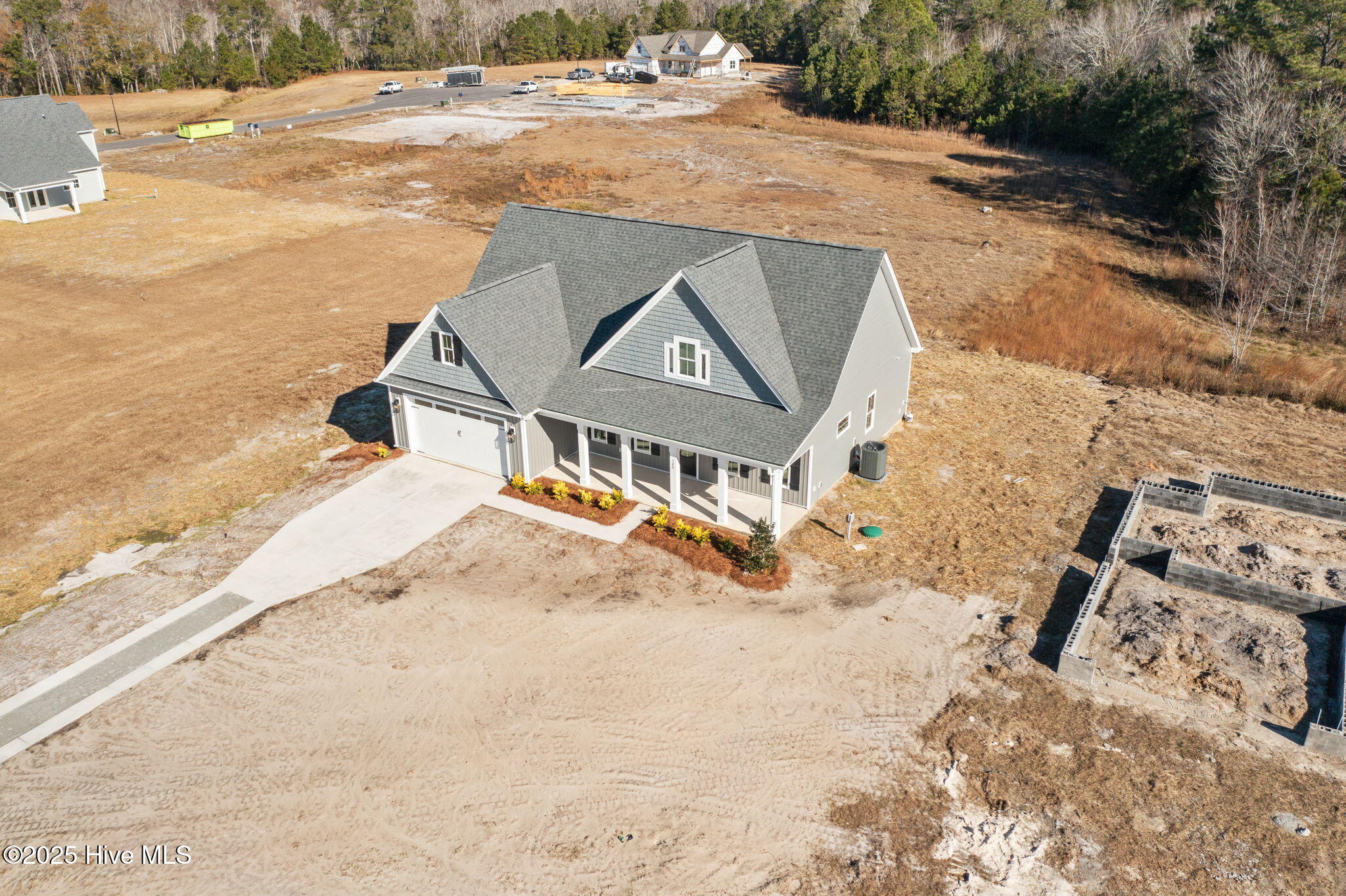 100520397 | Photo 40