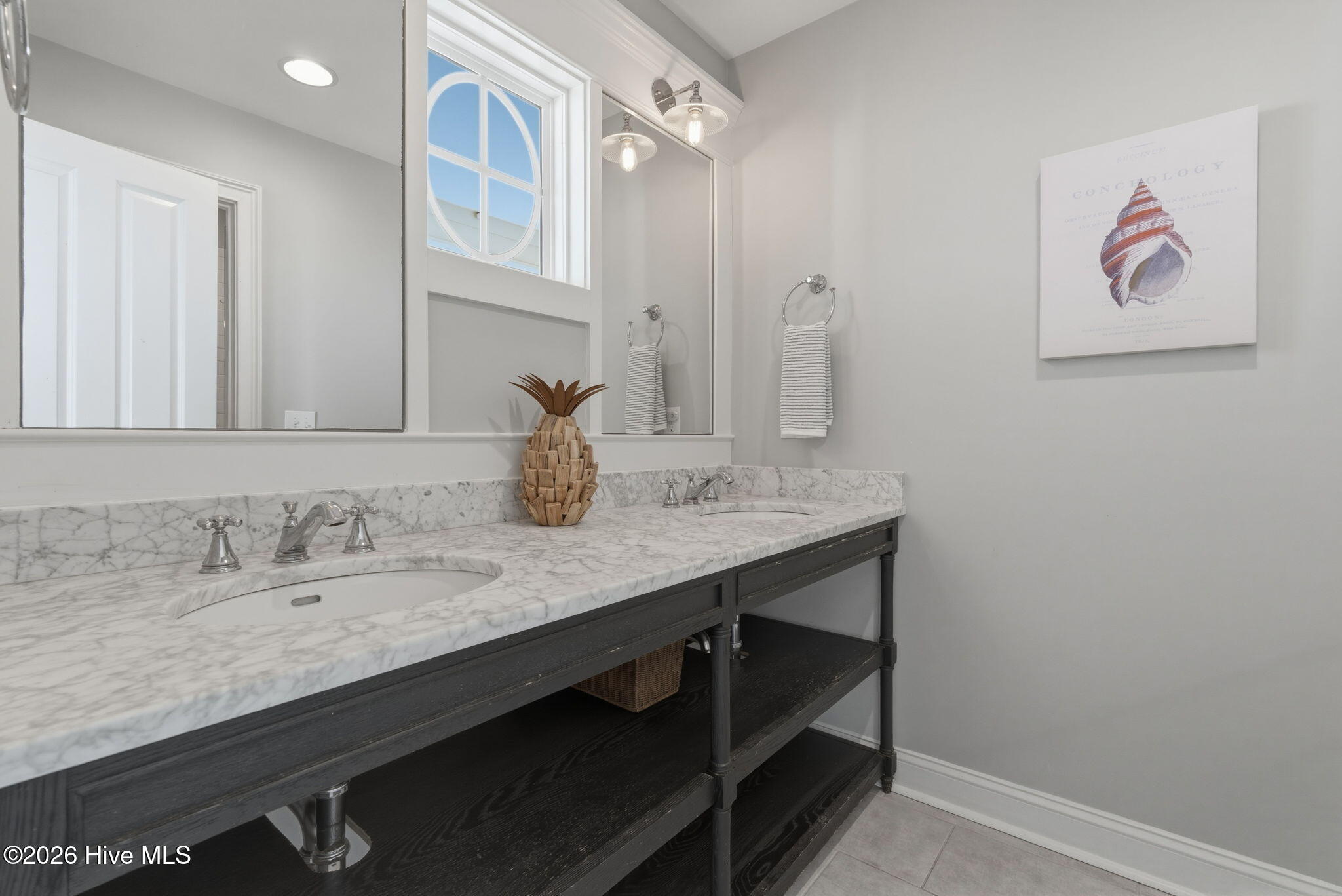 100555473 | Photo 41