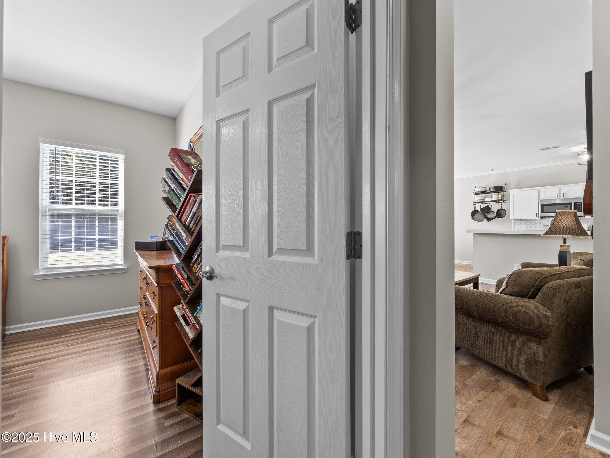 100561630 | Photo 36