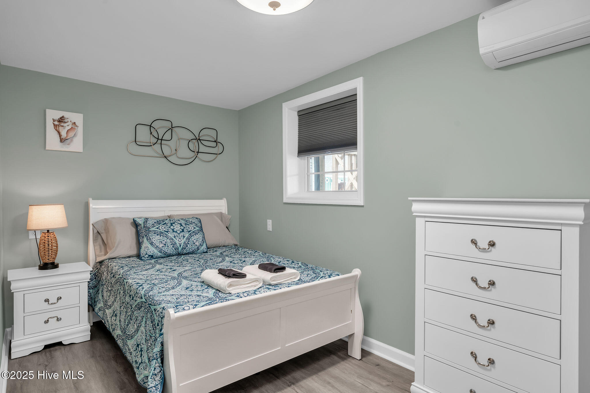 100543531 | Photo 43