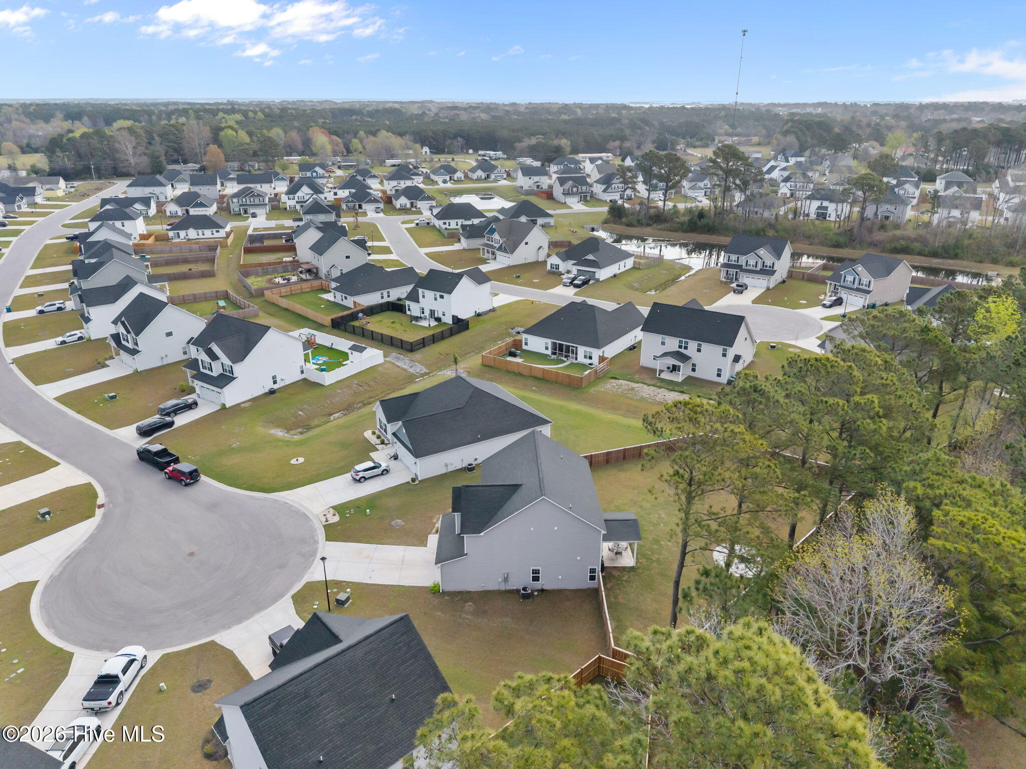 100563779 | Photo 44