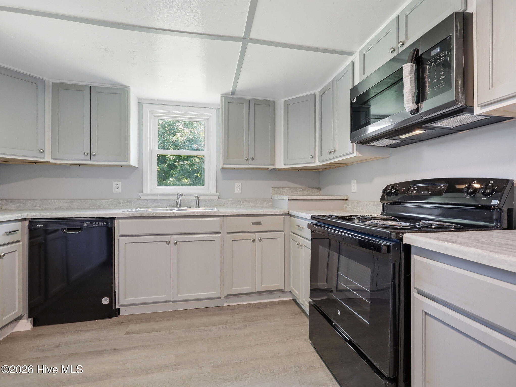 2534 White Oak River Road,Maysville