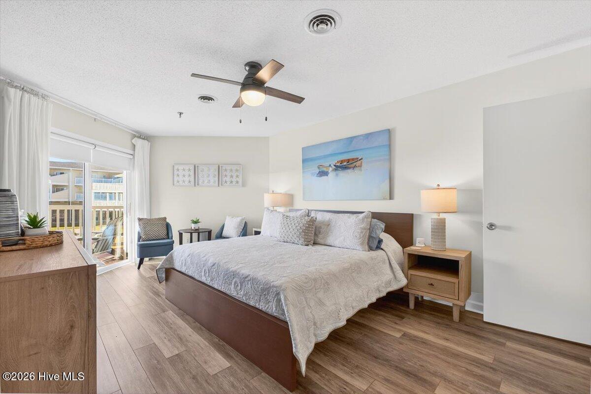 100549270 | Photo 21