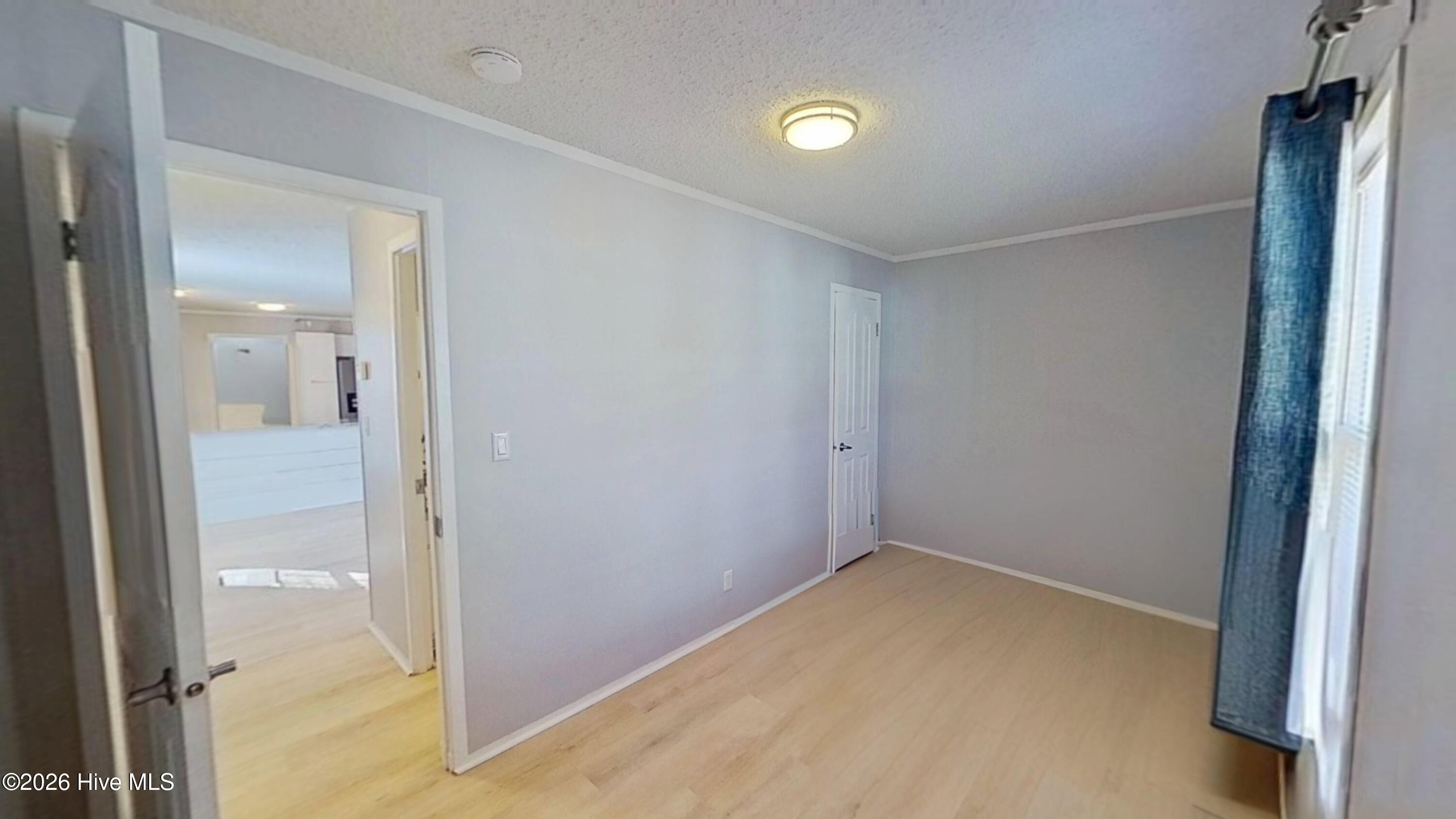 100550618 | Photo 17