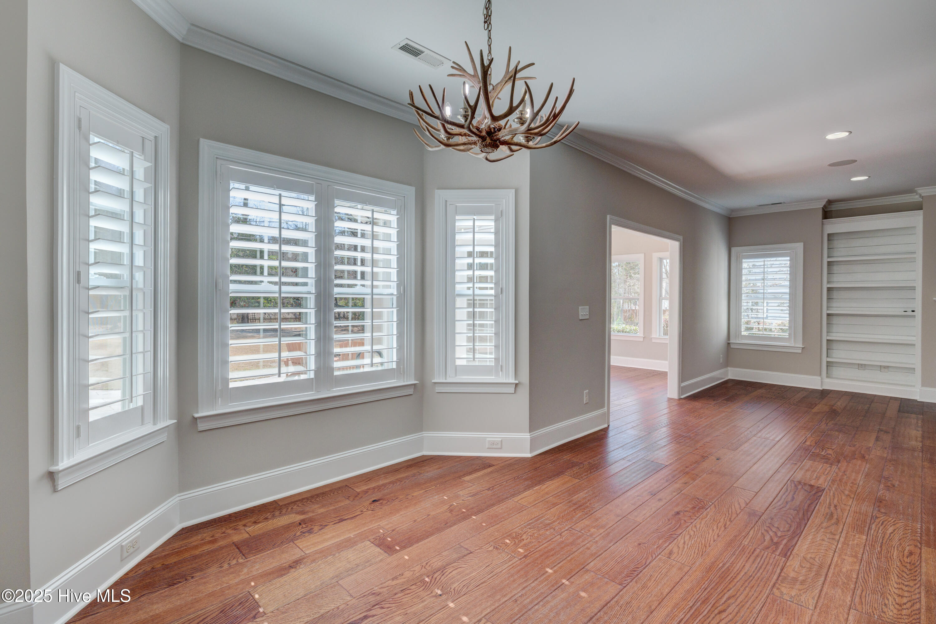 100496540 | Photo 21