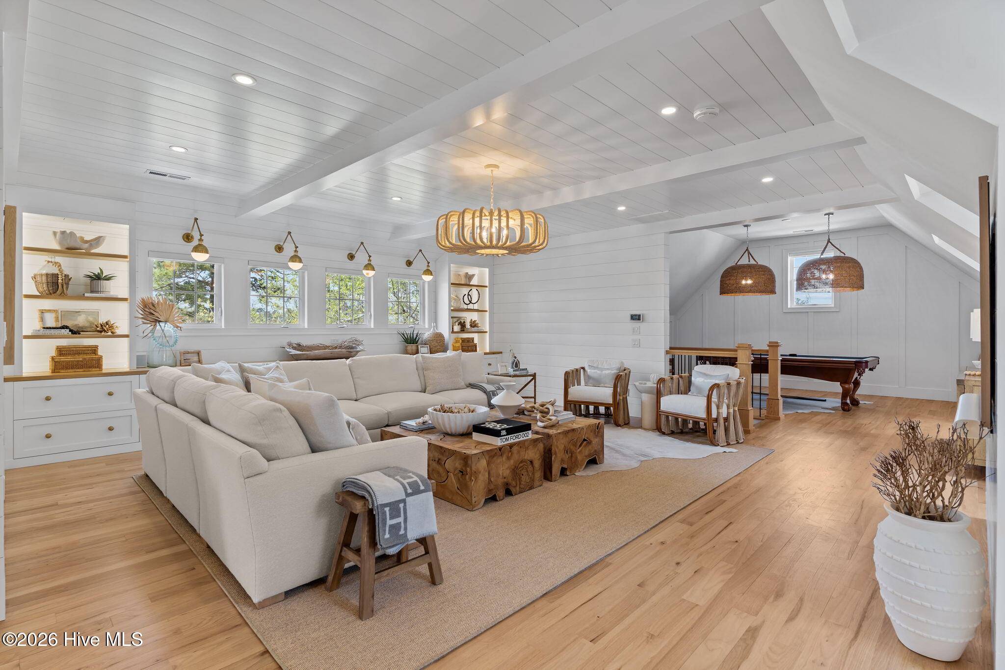 100561575 | Photo 31