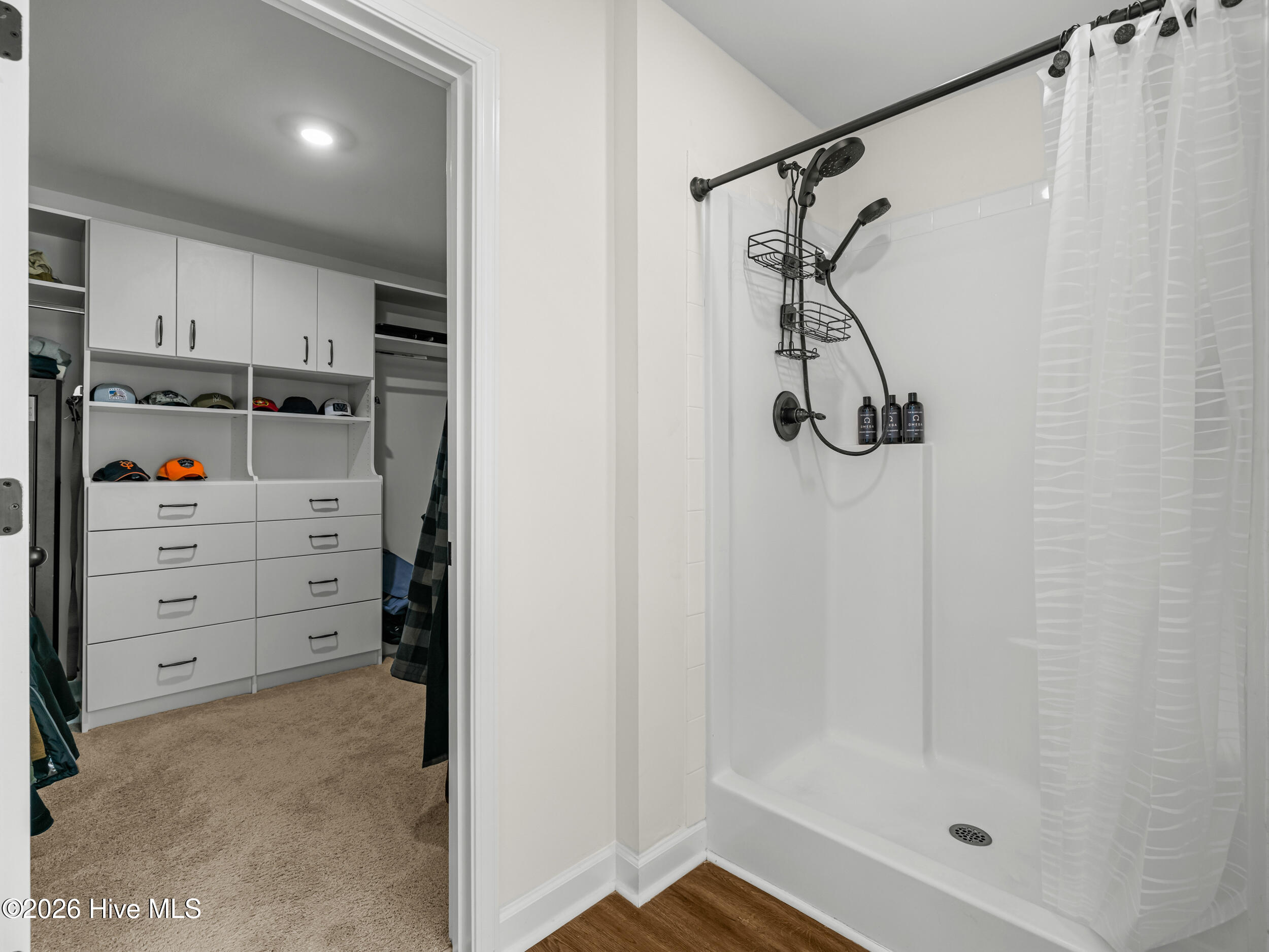 100570237 | Photo 60