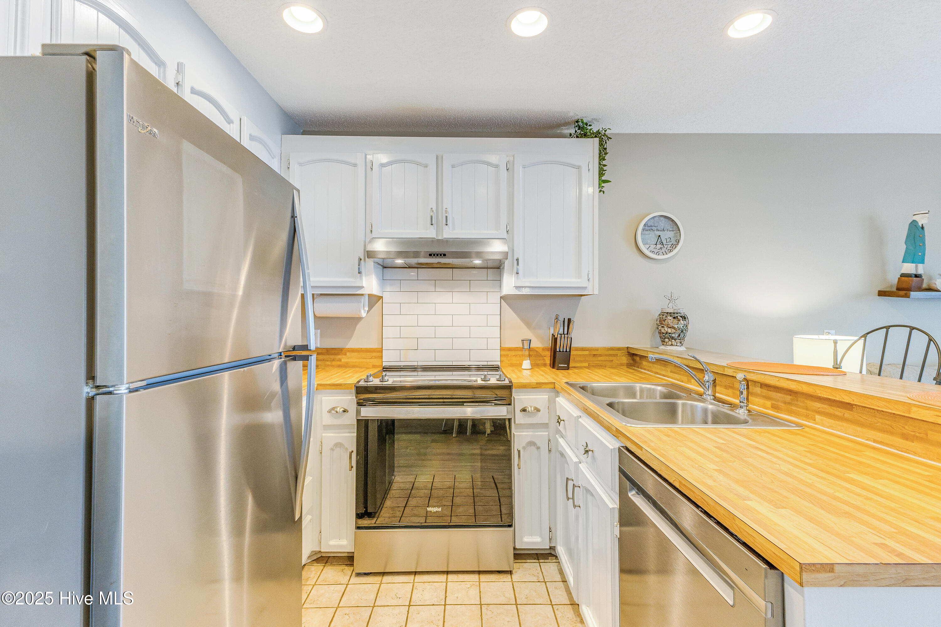 100540902 | Photo 18