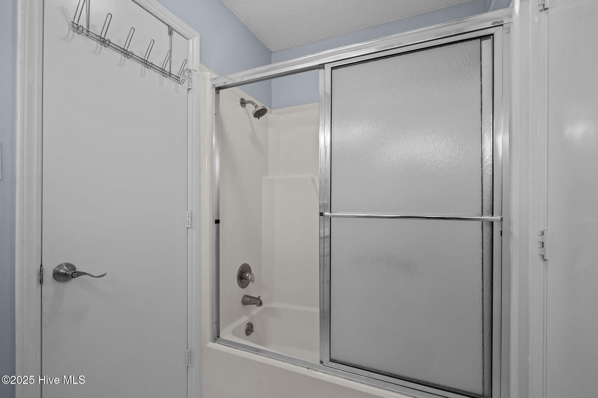 100543368 | Photo 46