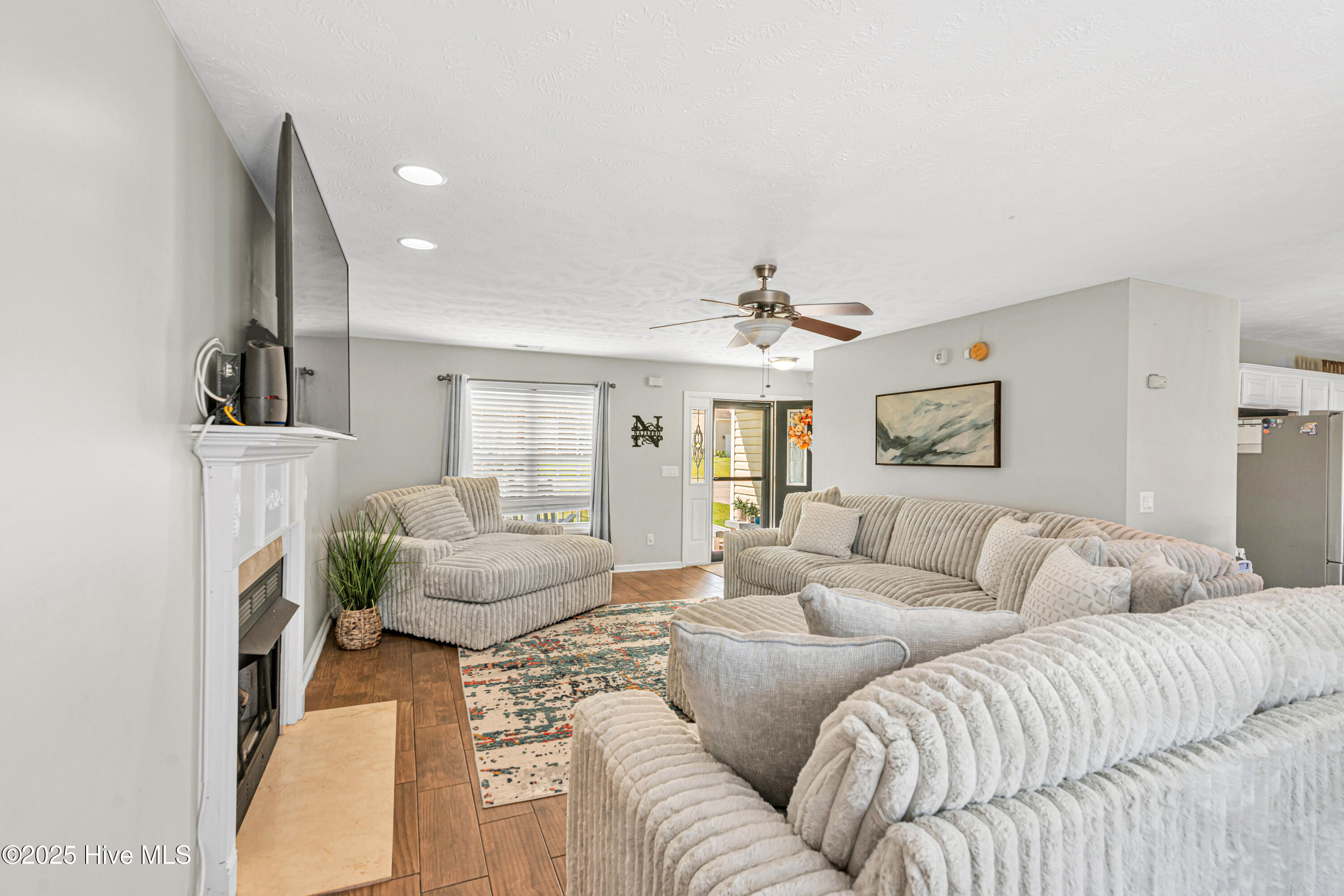 302 Honey Court W, Jacksonville, NC 28540 – photo 8: DSC_4225