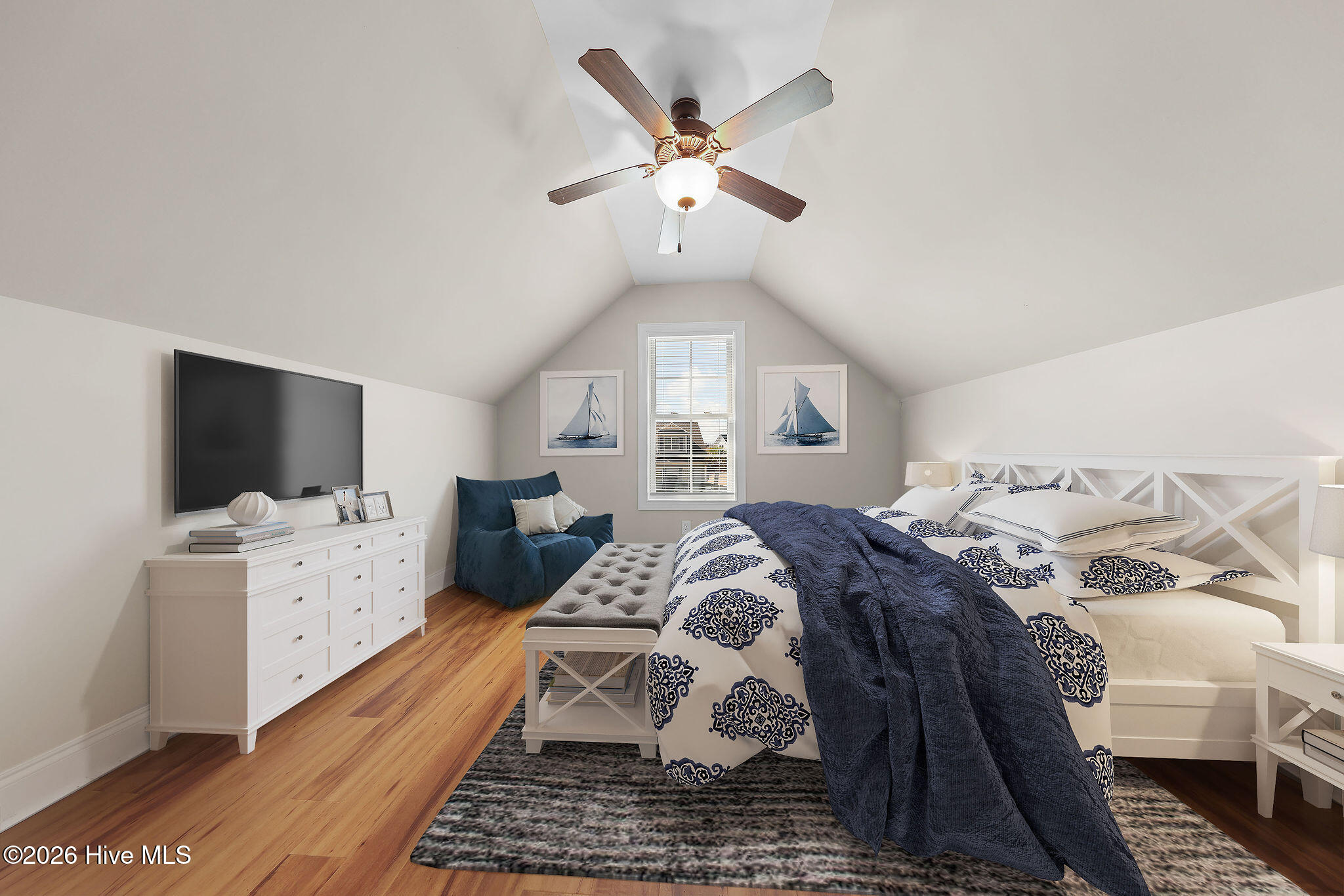 100565690 | Photo 36