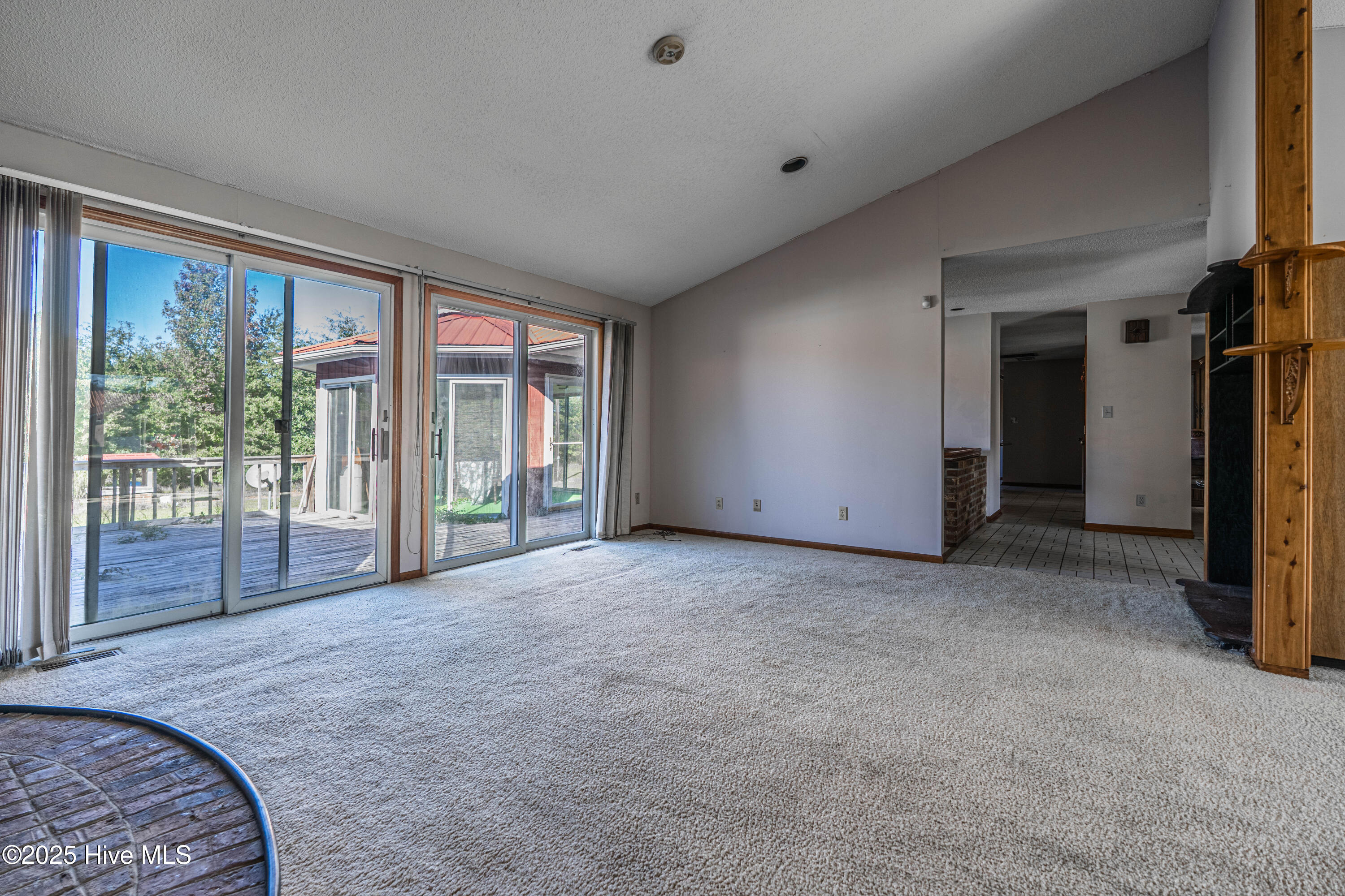 100536472 | Photo 47